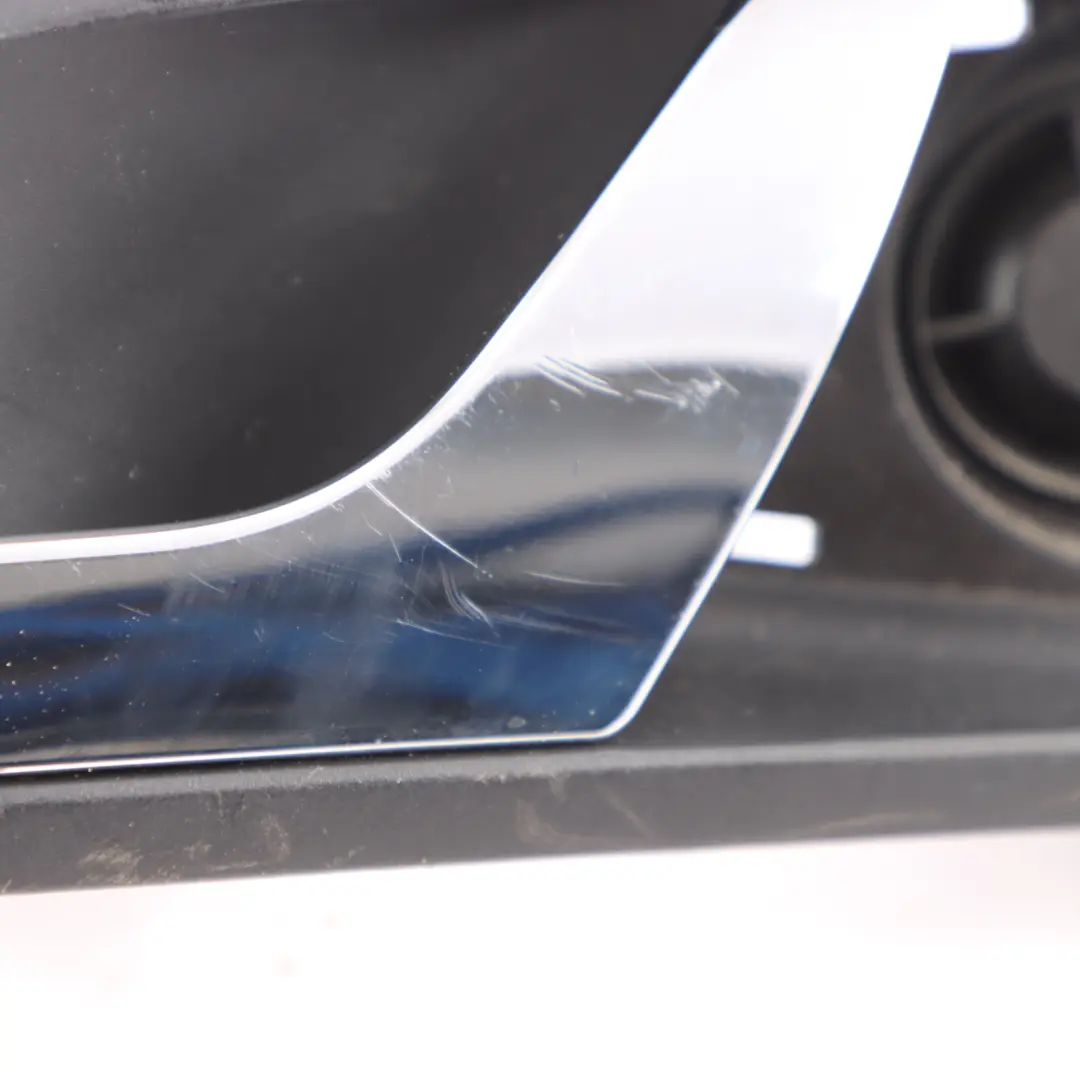 Maniglia Porta Rivestimento Posteriore Sinistro per Skoda Octavia II con numero di parte 1Z0839247 Skoda Octavia II Maniglia Porta Rivestimento Posteriore Sinistro - SKU 1Z0839247 - Numero di parte 1Z0839247