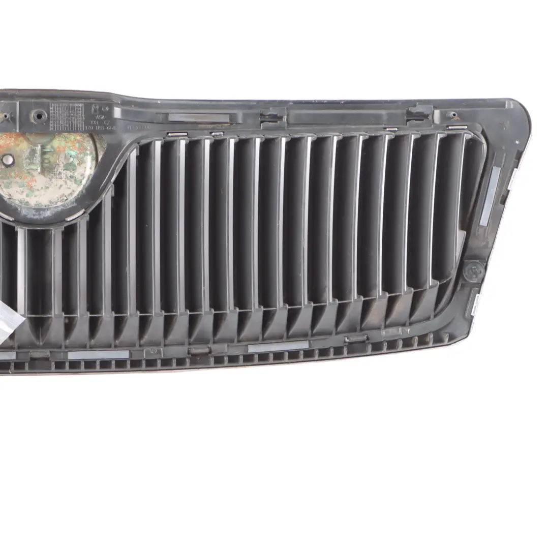 Centre Upper Front Grille Radiator Trim Cover Panel to Skoda Octavia II with Part number 1Z0853668 Skoda Octavia II Centre Upper Front Grille Radiator Trim Cover Panel - SKU 1Z0853668-1 - Part number 1Z0853668