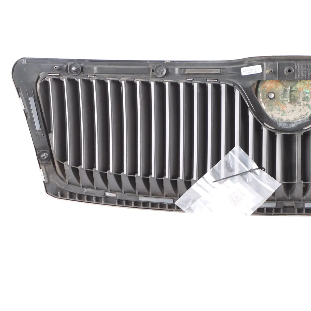 Skoda Octavia II Centre Upper Front Grille Radiator Trim Cover Panel - SKU 1Z0853668-1 - Part number 1Z0853668