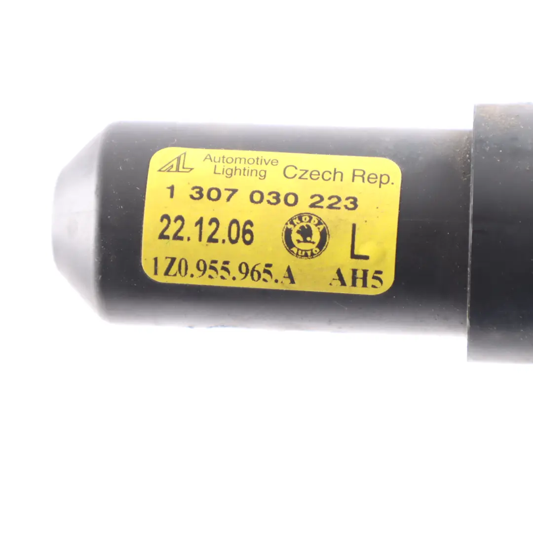 Skoda Octavia II Head Light Washer Fluid Jet Left N/S Spray Nozzle - SKU 1Z0955965A - Part number 1Z0955965A