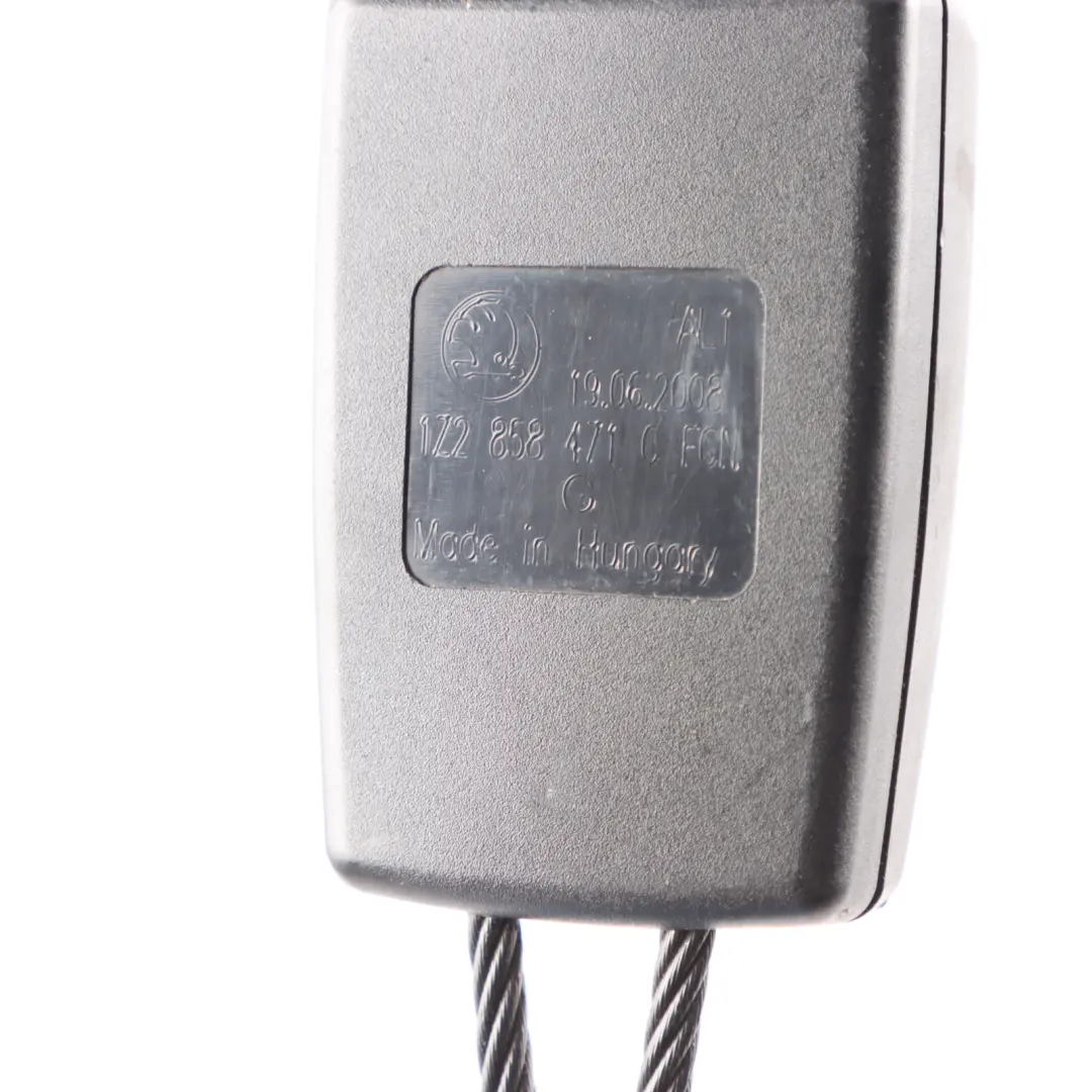Front Seat Belt Buckle Left N/S Safety Belt Buckle to Skoda Octavia II with Part number 1Z2858471C Skoda Octavia II Front Seat Belt Buckle Left N/S Safety Belt Buckle - SKU rhd-1Z2858471C - Part number 1Z2858471C