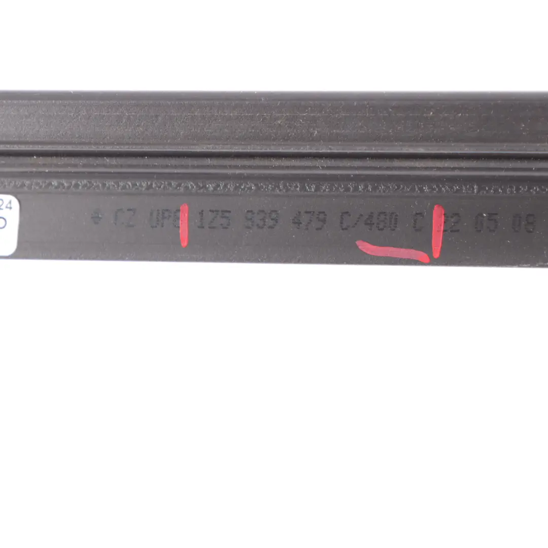 Skoda Octavia 2 Door Window Inner Seal Rear Right O/S Gasket Rubber - SKU 1Z5839480C - Part number 1Z5839480C