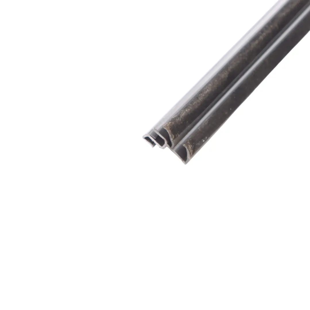 Joint Fenêtre Intérieur Arrière Droit Caoutchouc pour Skoda Octavia 2 à propos du numéro de pièce 1Z5839480C Skoda Octavia 2 Joint Fenêtre Intérieur Arrière Droit Caoutchouc - SKU 1Z5839480C - Numéro de pièce 1Z5839480C