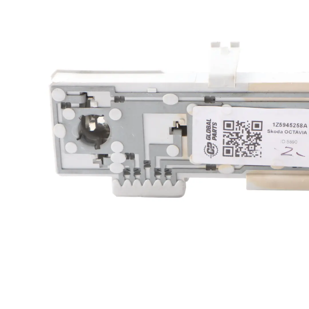 Lamp Bulb Socket Right O/S Tail Light Holder to Skoda Octavia II Rear with Part number 1Z5945258A Skoda Octavia II Rear Lamp Bulb Socket Right O/S Tail Light Holder - SKU 1Z5945258A - Part number 1Z5945258A