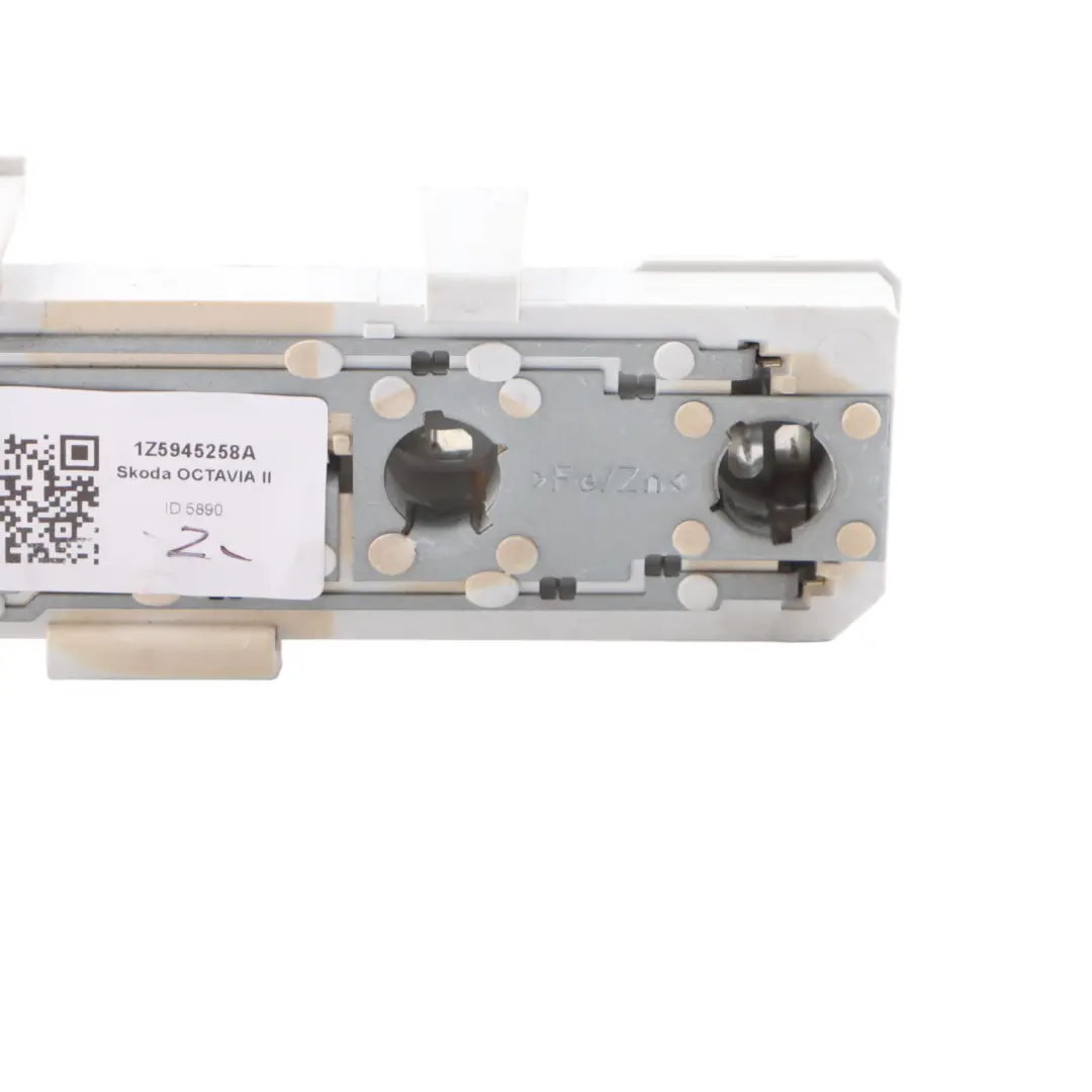 Lamp Bulb Socket Right O/S Tail Light Holder to Skoda Octavia II Rear with Part number 1Z5945258A Skoda Octavia II Rear Lamp Bulb Socket Right O/S Tail Light Holder - SKU 1Z5945258A - Part number 1Z5945258A