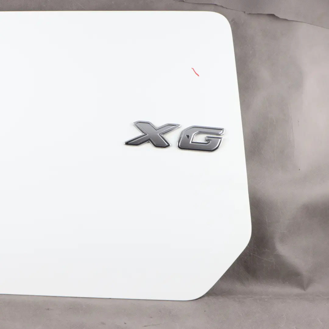 FTG Compartment Storage Right O/S Flap Cap Cover White to DAF XG 530 with Part number 2197076 DAF XG 530 FTG Compartment Storage Right O/S Flap Cap Cover White - SKU 2197076-WHI - Part number 2197076