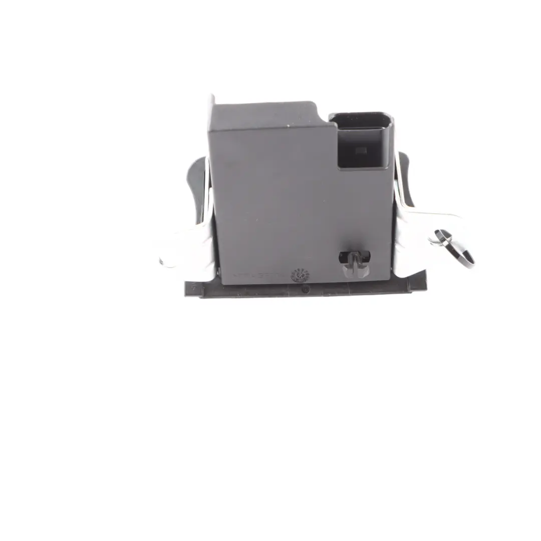 Mécanisme de verrouillage du coffre et du hayon pour Volkswagen Golf 8 CD1 à propos du numéro de pièce 2G6827505B Volkswagen Golf 8 CD1 Mécanisme de verrouillage du coffre et du hayon - SKU 2G6827505B - Numéro de pièce 2G6827505B