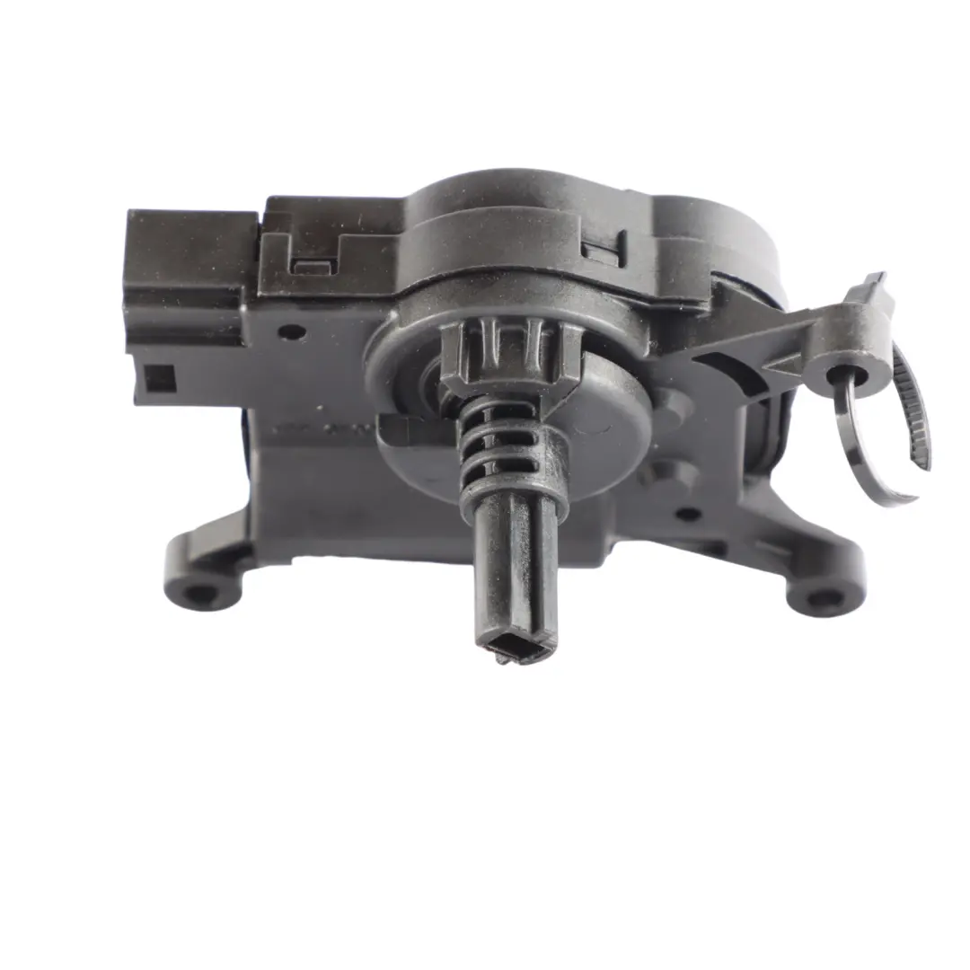 Flap Motor Actuator Heater Blower to Volkswagen Golf CD1 Air with Part number 2Q0907511D Volkswagen Golf CD1 Air Flap Motor Actuator Heater Blower - SKU 2Q0907511D - Part number 2Q0907511D