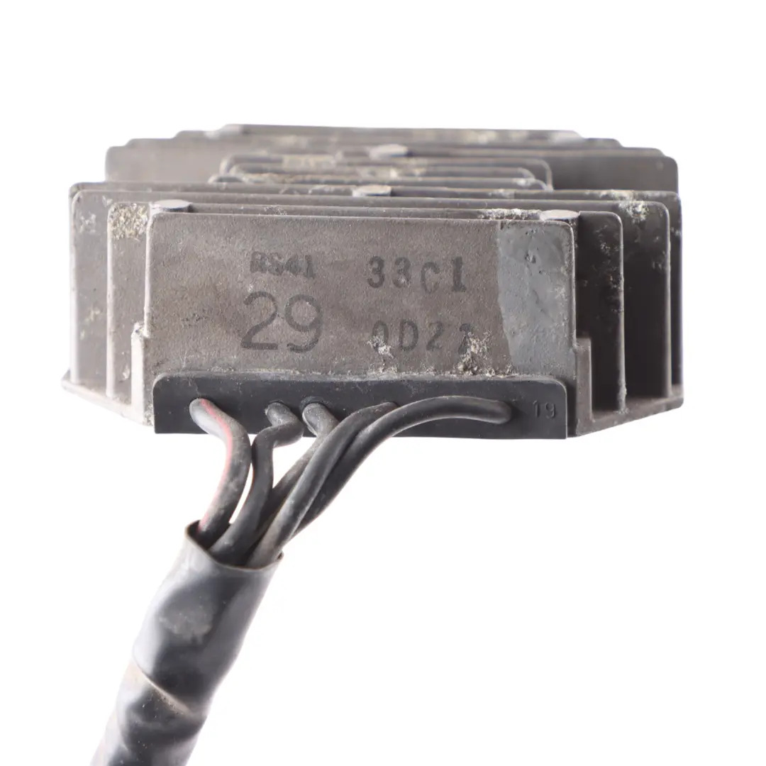 Burgman AN400Y AN400 Regulador voltaje Rectificador Unidad para Suzuki con número de pieza 3280014F01000 Suzuki Burgman AN400Y AN400 Regulador voltaje Rectificador Unidad - SKU 3280014F01000 - Número de pieza 3280014F01000