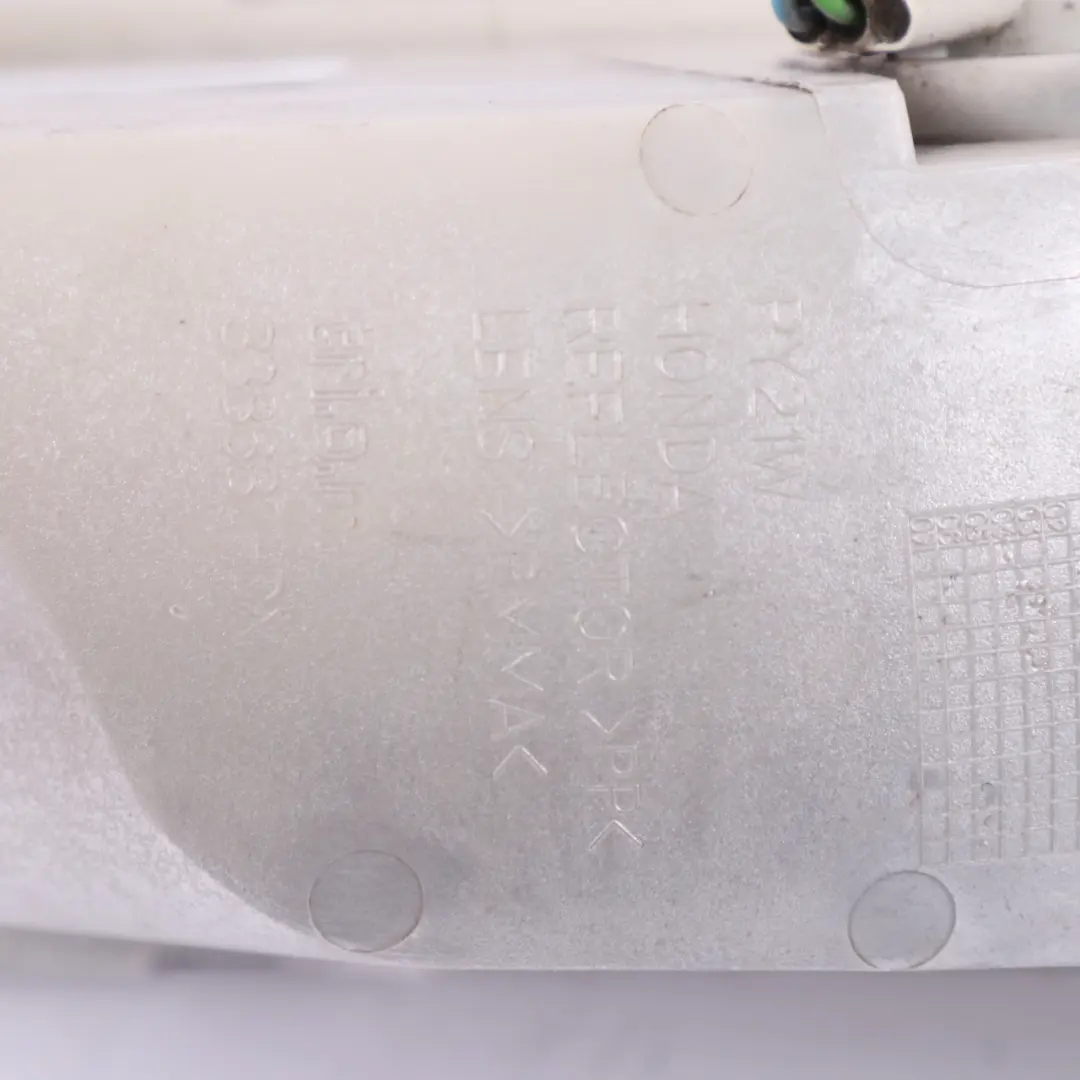 Pantheon 125 Kierunkowskaz Lampka Prawa Przednia 338683-SX do Honda o numerze 338682-DX Honda Pantheon 125 Kierunkowskaz Lampka Prawa Przednia 338683-SX - SKU 338682-DX - Numer Części 338682-DX