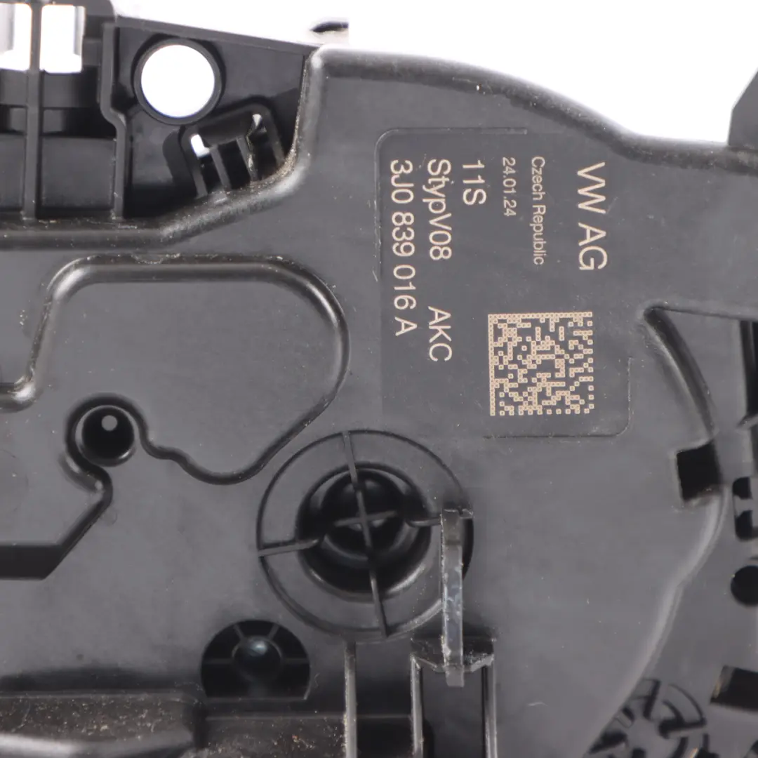 Door Right O/S Acutator Lock Mechanism to VW Volkswagen Golf CD1 Rear with Part number 3J0839016A VW Volkswagen Golf CD1 Rear Door Right O/S Acutator Lock Mechanism - SKU 3J0839016A - Part number 3J0839016A