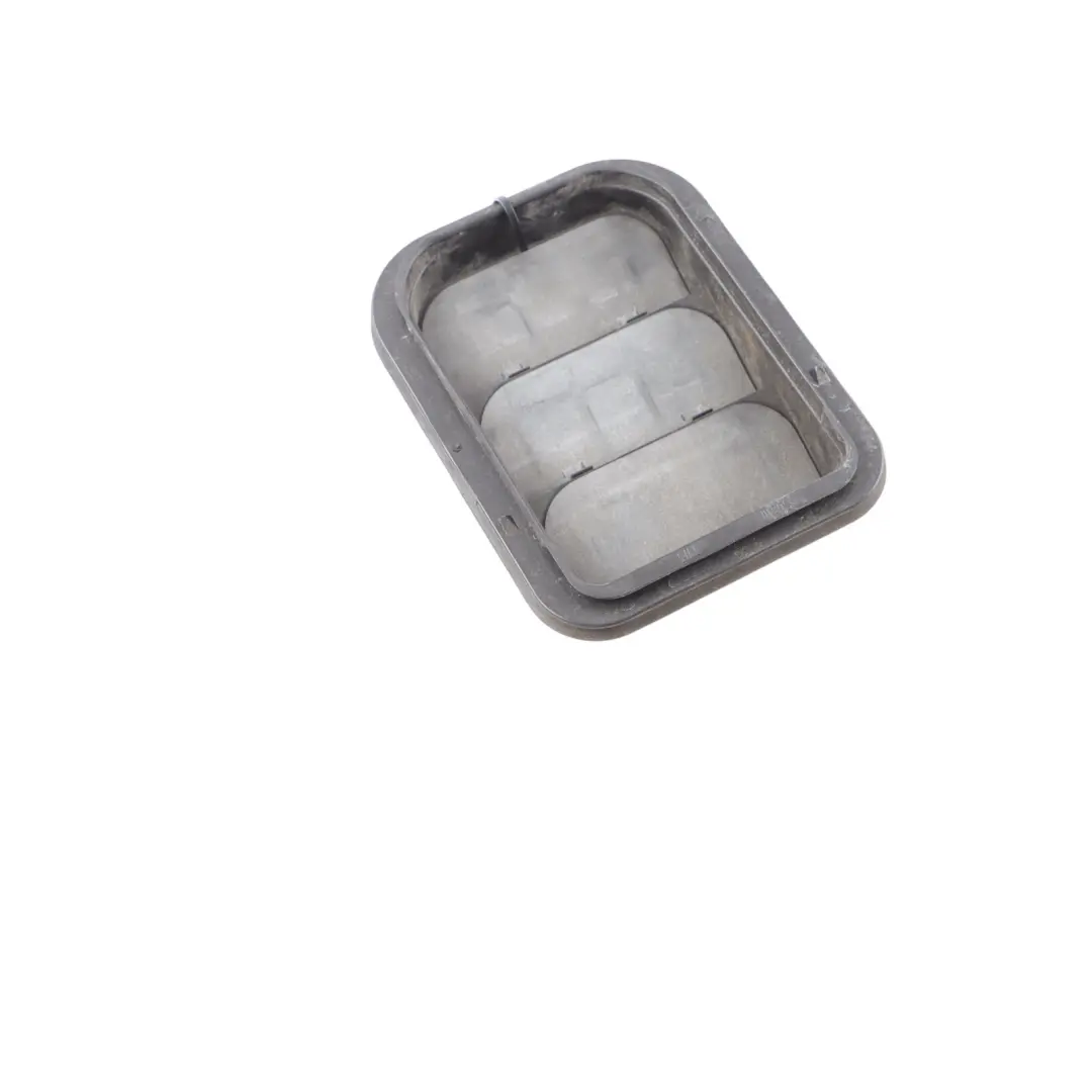 Seat Ibiza 6J Aleta ventilación Trasera Derecha Izquierda Ventilación - SKU 3T0819465A - Número de pieza 3T0819465A