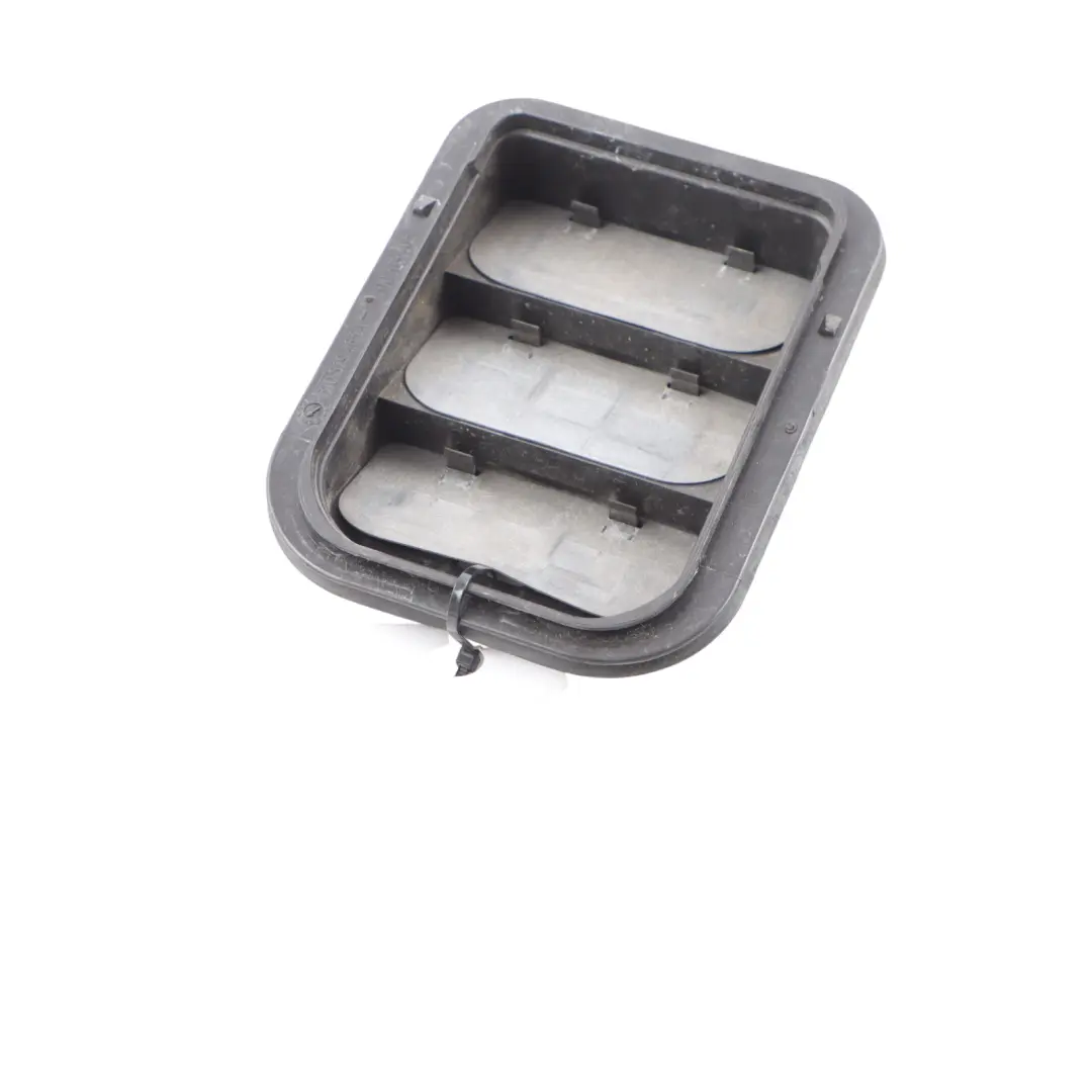 6J Bocchetta posteriore destra sinistra Ventilazione per Seat Ibiza con numero di parte 3T0819465A Seat Ibiza 6J Bocchetta posteriore destra sinistra Ventilazione - SKU 3T0819465A - Numero di parte 3T0819465A