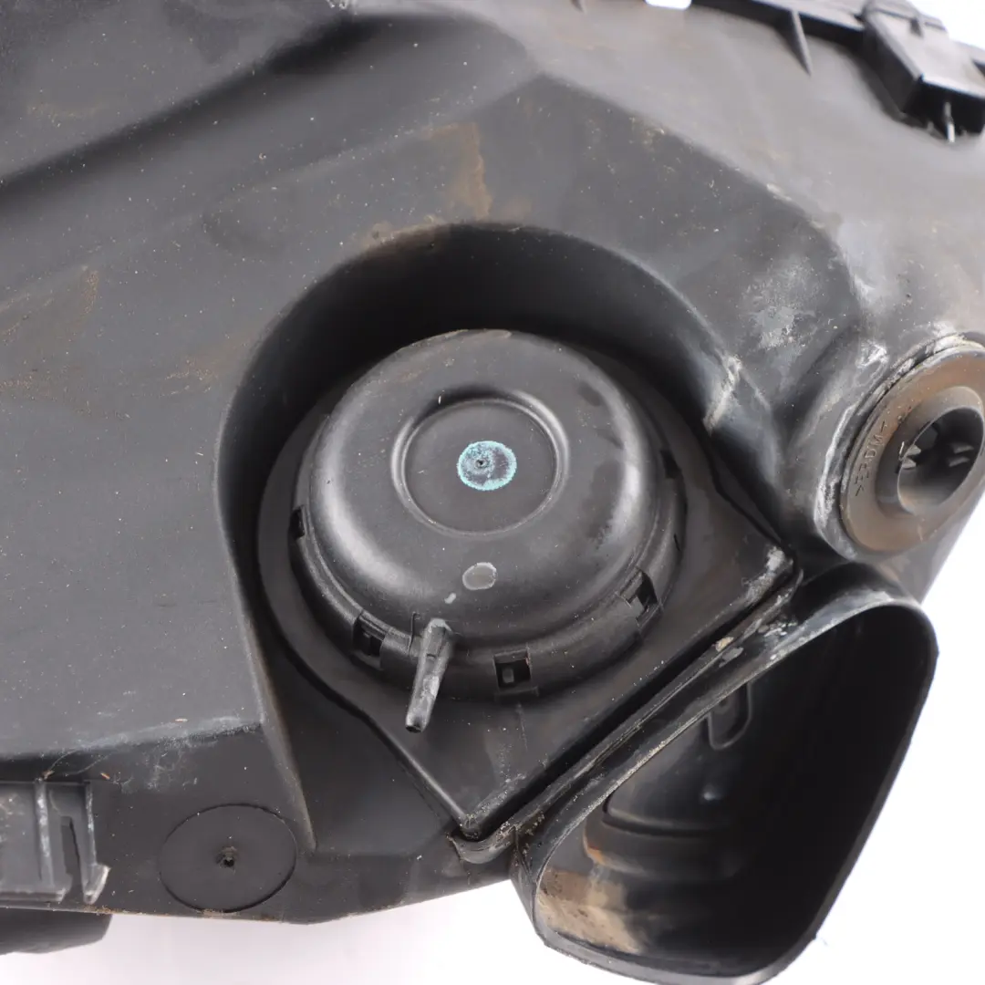 Filter Box Audi A6 C6 Air Intake Silencer Housing Filter Box to Air with Part number 4F0133837BB Air Filter Box Audi A6 C6 Air Intake Silencer Housing Filter Box - SKU 4F0133837BB - Part number 4F0133837BB