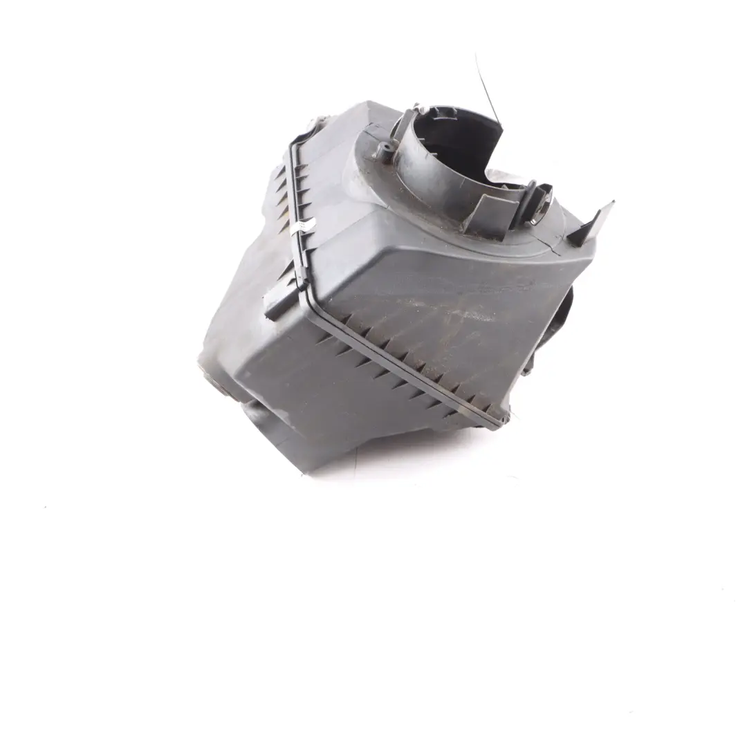 Filter Box Audi A6 C6 Air Intake Silencer Housing Filter Box to Air with Part number 4F0133837BB Air Filter Box Audi A6 C6 Air Intake Silencer Housing Filter Box - SKU 4F0133837BB - Part number 4F0133837BB