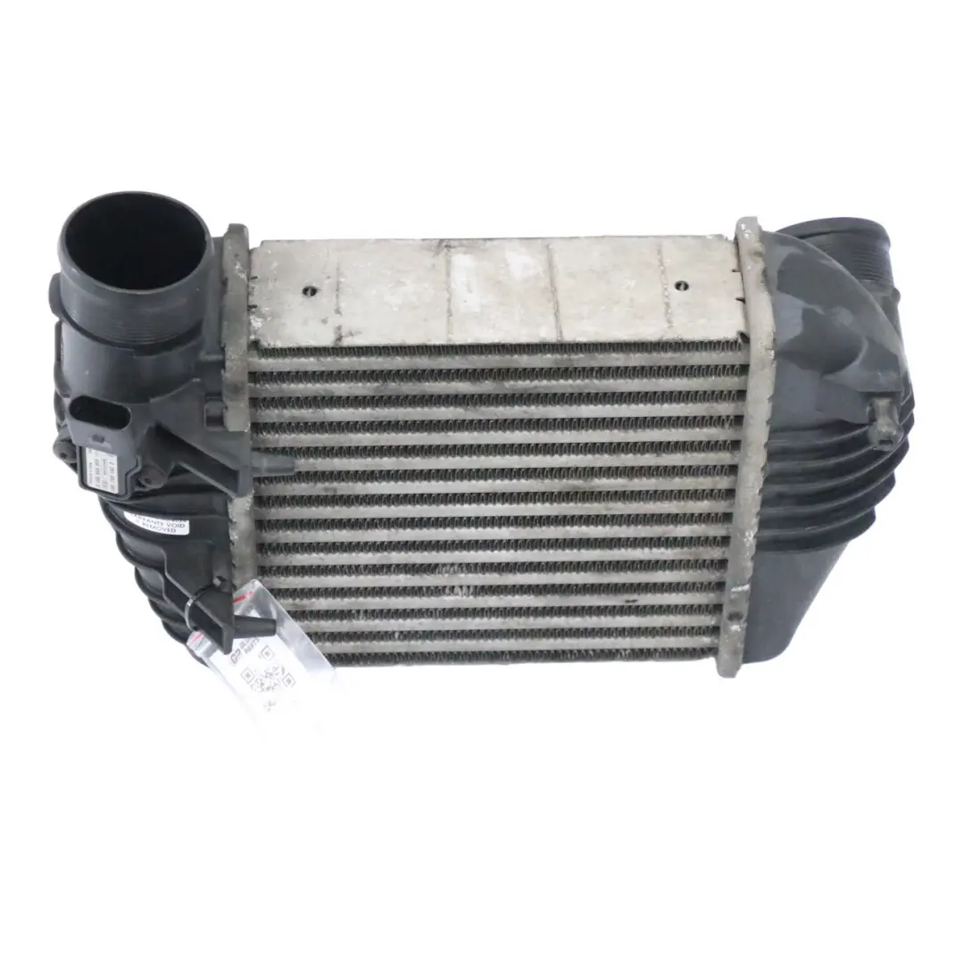 Radiatore Intercooler Raffreddatore Aria Carica Turbo per Audi A6 C6 FL con numero di parte 4F0145805AD Audi A6 C6 FL Radiatore Intercooler Raffreddatore Aria Carica Turbo - SKU 4F0145805AD - Numero di parte 4F0145805AD