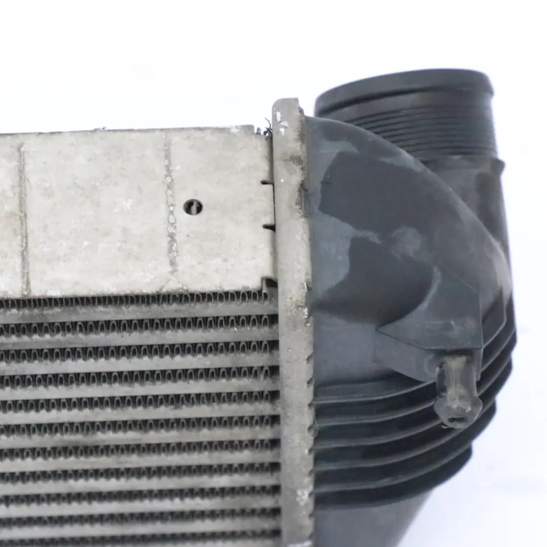 Radiador Intercooler Enfriador Aire de Carga Turbo para Audi A6 C6 FL con número de pieza 4F0145805AD Audi A6 C6 FL Radiador Intercooler Enfriador Aire de Carga Turbo - SKU 4F0145805AD - Número de pieza 4F0145805AD