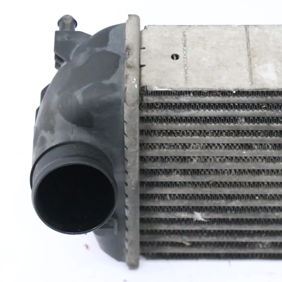 Radiador Intercooler Enfriador Aire de Carga Turbo para Audi A6 C6 FL con número de pieza 4F0145805AD Audi A6 C6 FL Radiador Intercooler Enfriador Aire de Carga Turbo - SKU 4F0145805AD - Número de pieza 4F0145805AD