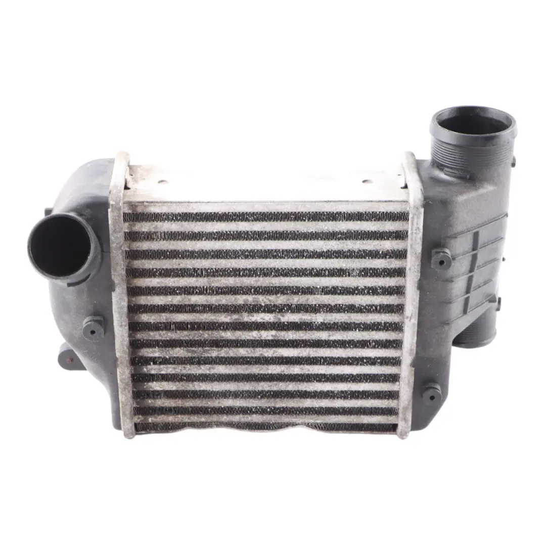 Chłodnica Intercoolera Diesel Turbo do Audi A6 C6 o numerze 4F0145805AF Audi A6 C6 Chłodnica Intercoolera Diesel Turbo - SKU 4F0145805AF - Numer Części 4F0145805AF