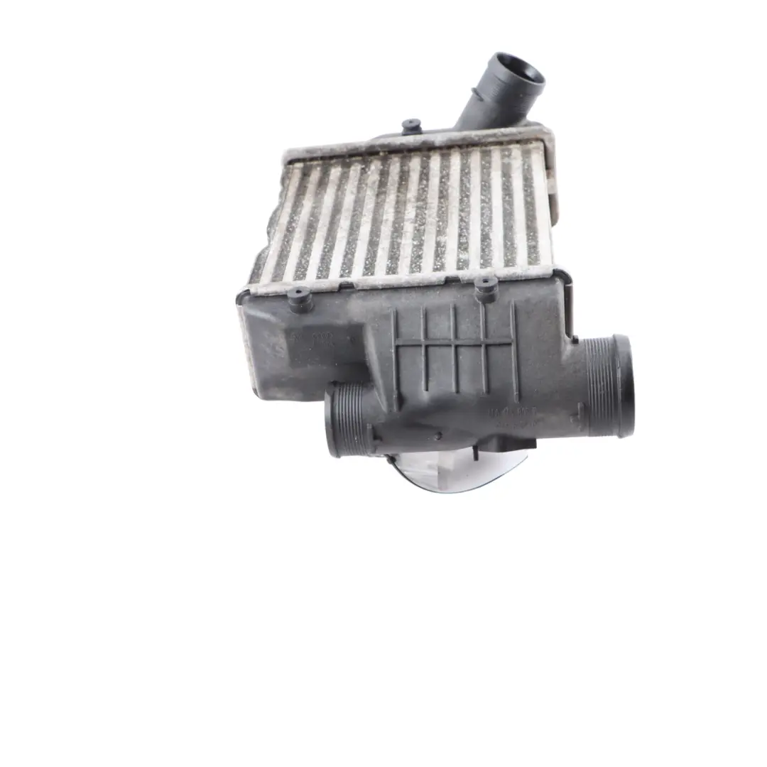Chłodnica Intercoolera Diesel Turbo do Audi A6 C6 o numerze 4F0145805AF Audi A6 C6 Chłodnica Intercoolera Diesel Turbo - SKU 4F0145805AF - Numer Części 4F0145805AF