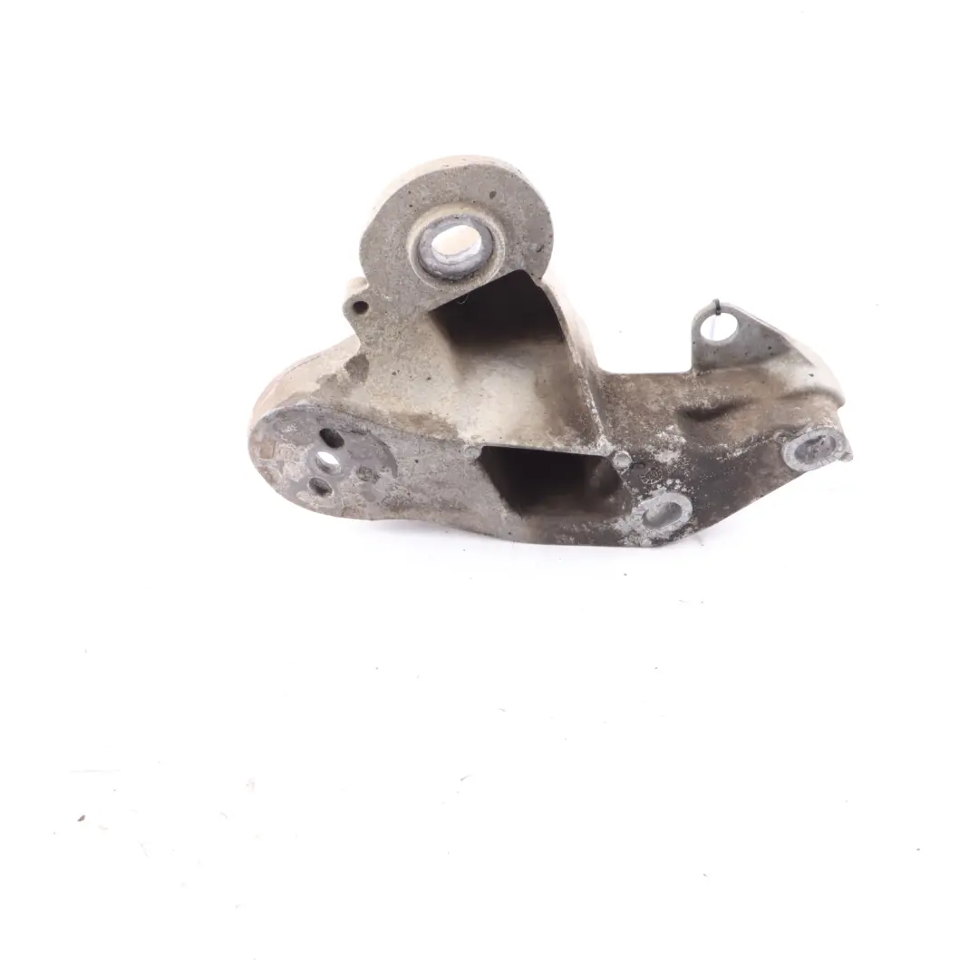 Silnik Wspornik Mocowania Lewa Strona do Audi A6 C6 Diesel o numerze 4F0199351S Audi A6 C6 Diesel Silnik Wspornik Mocowania Lewa Strona - SKU 4F0199351S - Numer Części 4F0199351S