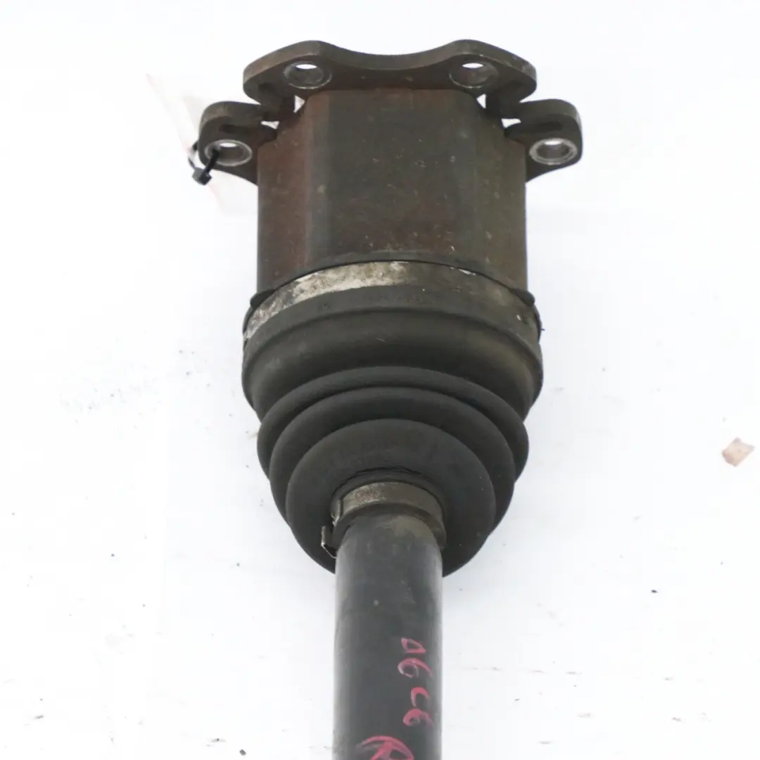Eje delantero derecho transmisión para Audi A6 C6 2.0 TDI con número de pieza 4F0407272N Audi A6 C6 2.0 TDI Eje delantero derecho transmisión - SKU 4F0407272N - Número de pieza 4F0407272N