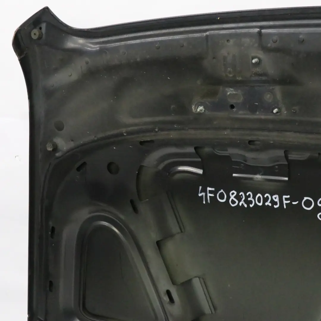 Maska Pokrywa Silnika Oyster Grey Szary Metalik - Z7Q do Audi A6 C6 o numerze 4F0823029F Audi A6 C6 Maska Pokrywa Silnika Oyster Grey Szary Metalik - Z7Q - SKU 4F0823029F-OGM - Numer Części 4F0823029F