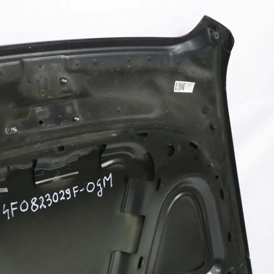 Maska Pokrywa Silnika Oyster Grey Szary Metalik - Z7Q do Audi A6 C6 o numerze 4F0823029F Audi A6 C6 Maska Pokrywa Silnika Oyster Grey Szary Metalik - Z7Q - SKU 4F0823029F-OGM - Numer Części 4F0823029F