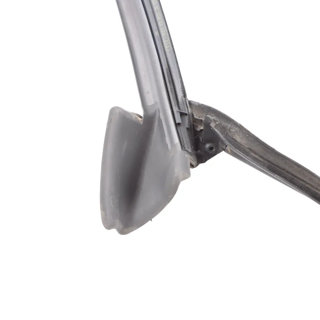 Joint d'étanchéité caoutchouc rail fenêtre avant gauche pour Audi A6 C6 à propos du numéro de pièce 4F0837439M Audi A6 C6 Joint d'étanchéité caoutchouc rail fenêtre avant gauche - SKU 4F0837439M - Numéro de pièce 4F0837439M