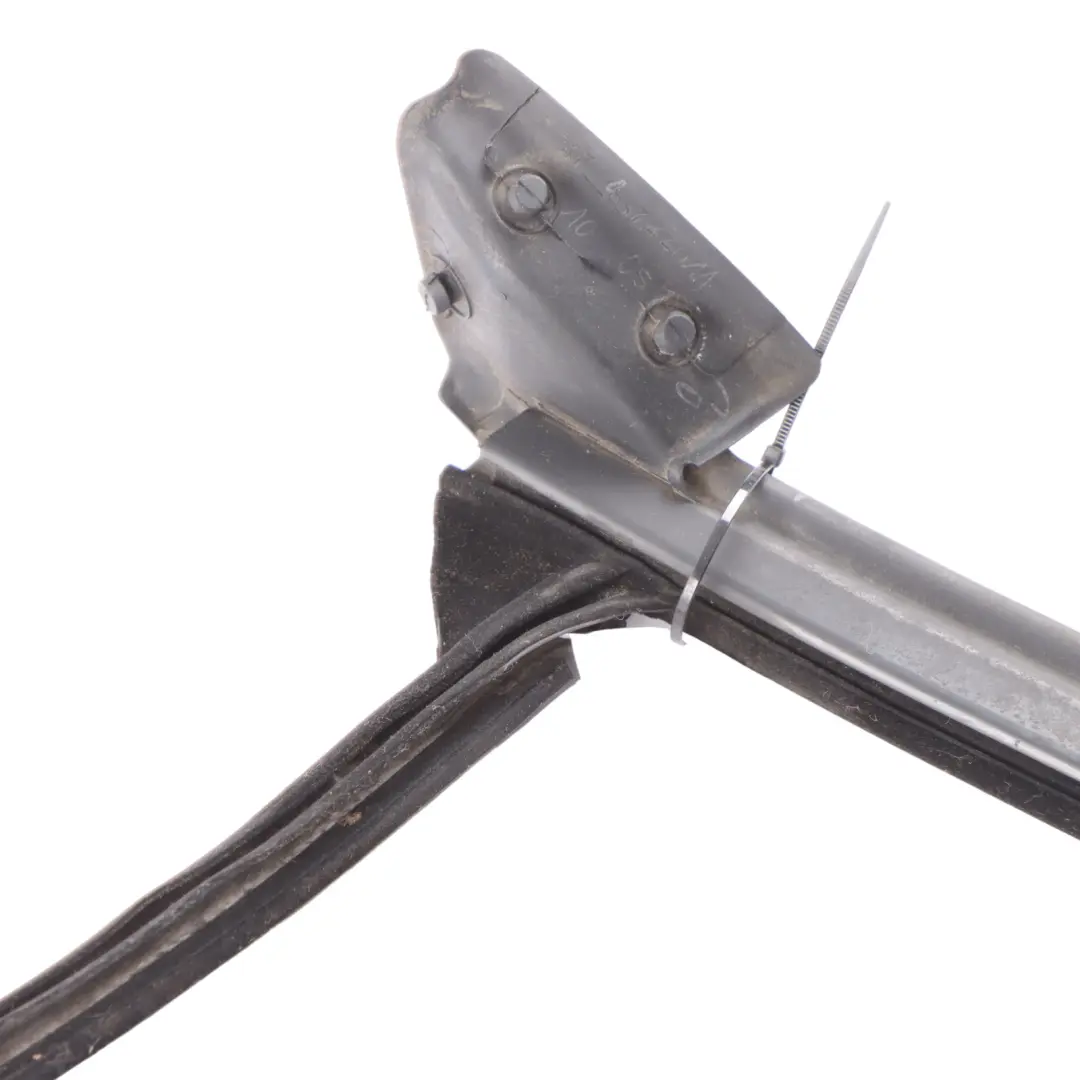 Vorne Rechts Dichtung Fensterrahmen Führungsschiene für Audi A6 C6 mit Teilenummer 4F0837440M Audi A6 C6 Vorne Rechts Dichtung Fensterrahmen Führungsschiene - SKU 4F0837440M - Teilenummer 4F0837440M