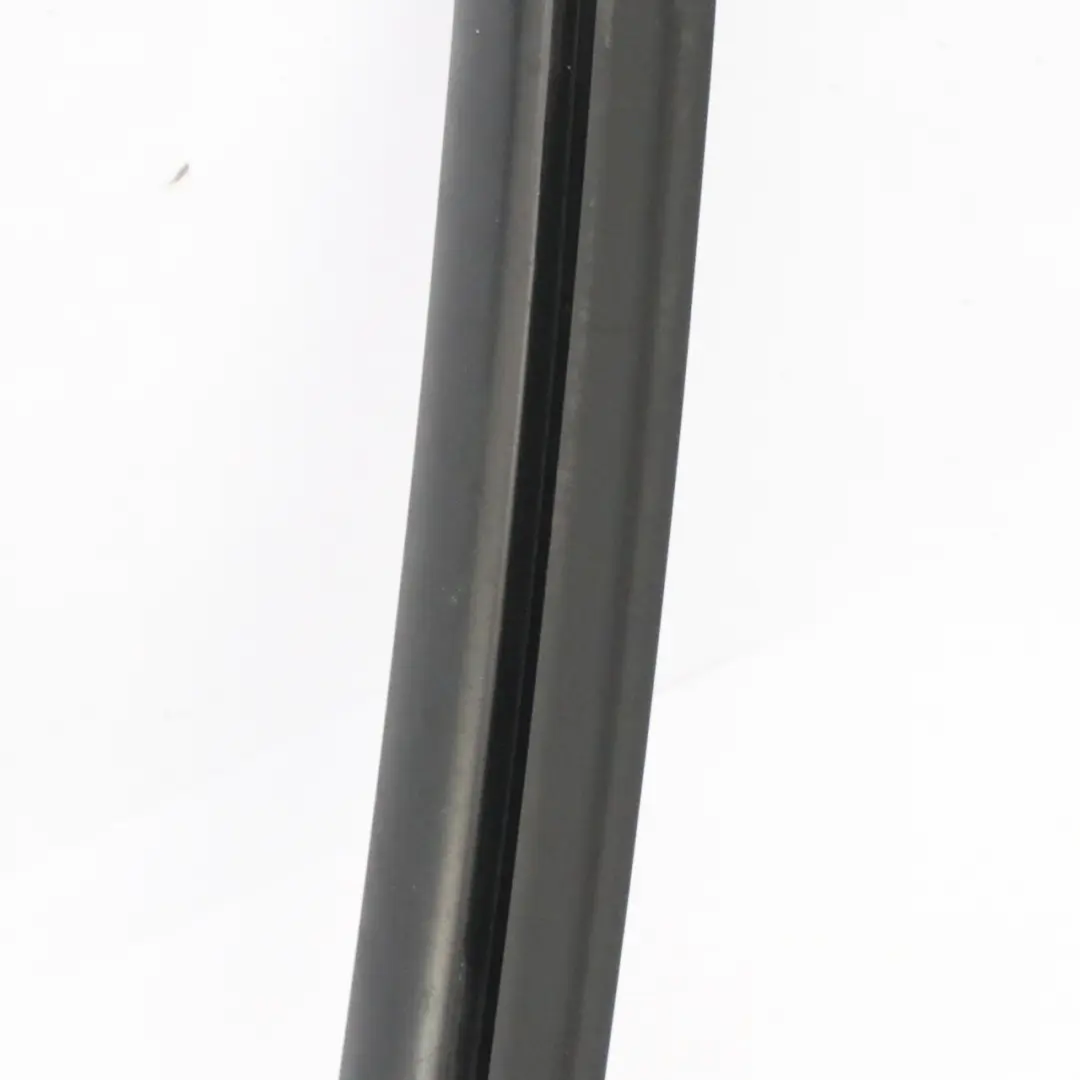 puerta delantera ventana izquierda Junta sellado marco para Audi A6 C6 con número de pieza 4F0837629F Audi A6 C6 puerta delantera ventana izquierda Junta sellado marco - SKU 4F0837629F - Número de pieza 4F0837629F