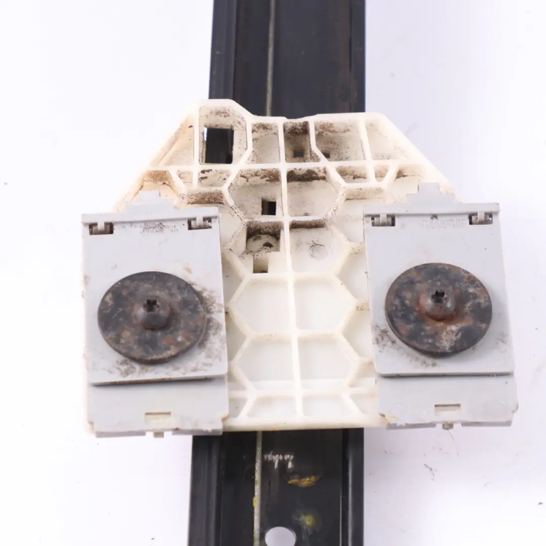 Podnośnik Szyby Przód Prawo Regulator do Audi A6 C6 o numerze 4F0839461B Audi A6 C6 Podnośnik Szyby Przód Prawo Regulator - SKU 4F0839461B - Numer Części 4F0839461B