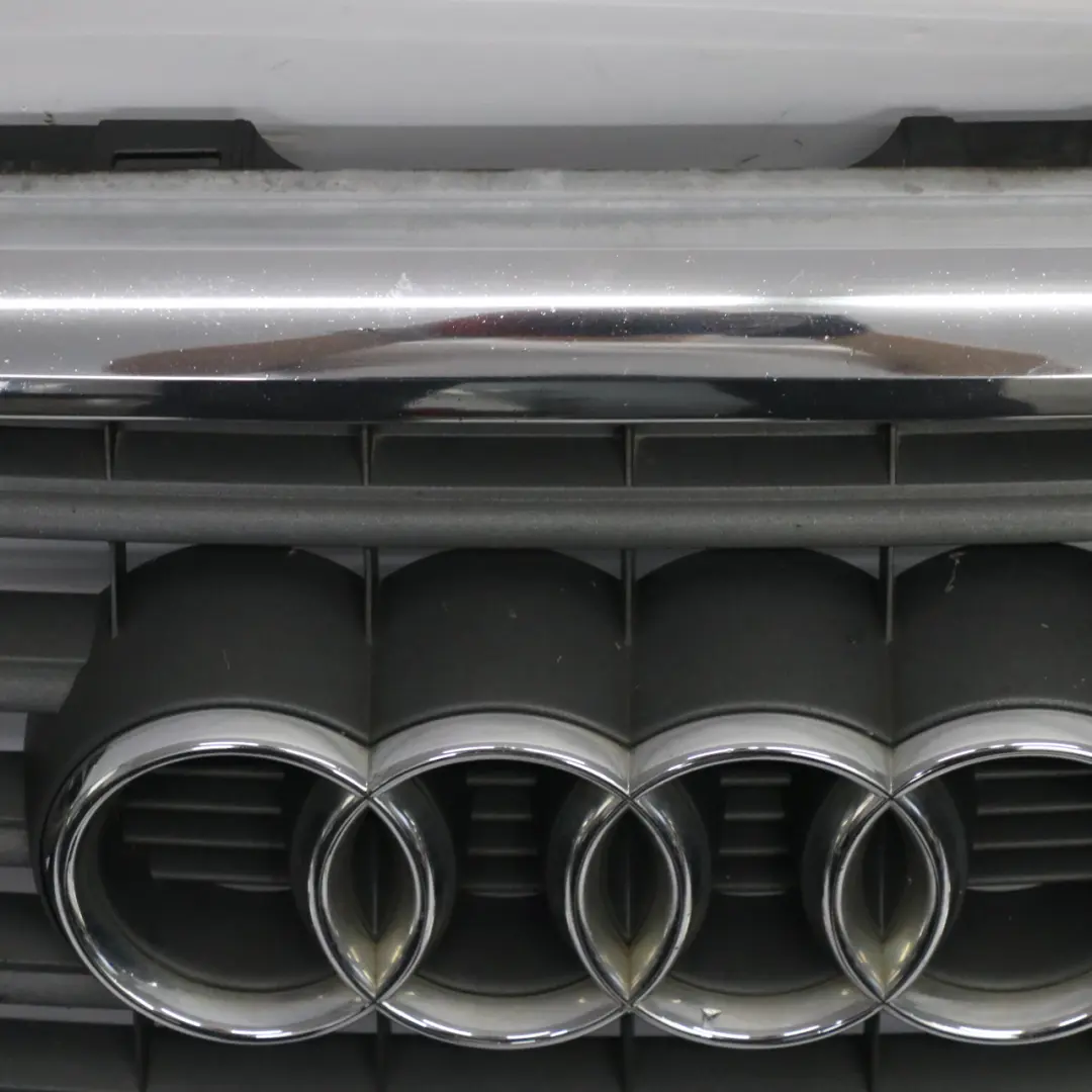 Frontstoßstange Mitte Kühlergrill Heizkörperverkleidung für Audi A6 C6 mit Teilenummer 4F0853651AQ Audi A6 C6 Frontstoßstange Mitte Kühlergrill Heizkörperverkleidung - SKU 4F0853651AQ - Teilenummer 4F0853651AQ