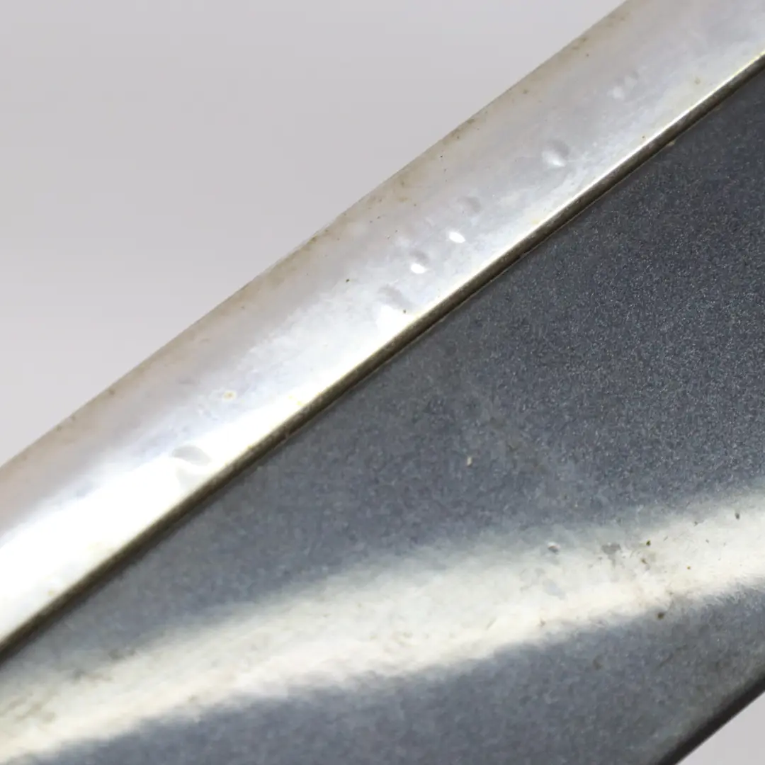 Fronttürverkleidung untere Zierleiste Abdeckung links für Audi A6 C6 mit Teilenummer 4F0853959J Audi A6 C6 Fronttürverkleidung untere Zierleiste Abdeckung links - SKU 4F0853959J - Teilenummer 4F0853959J