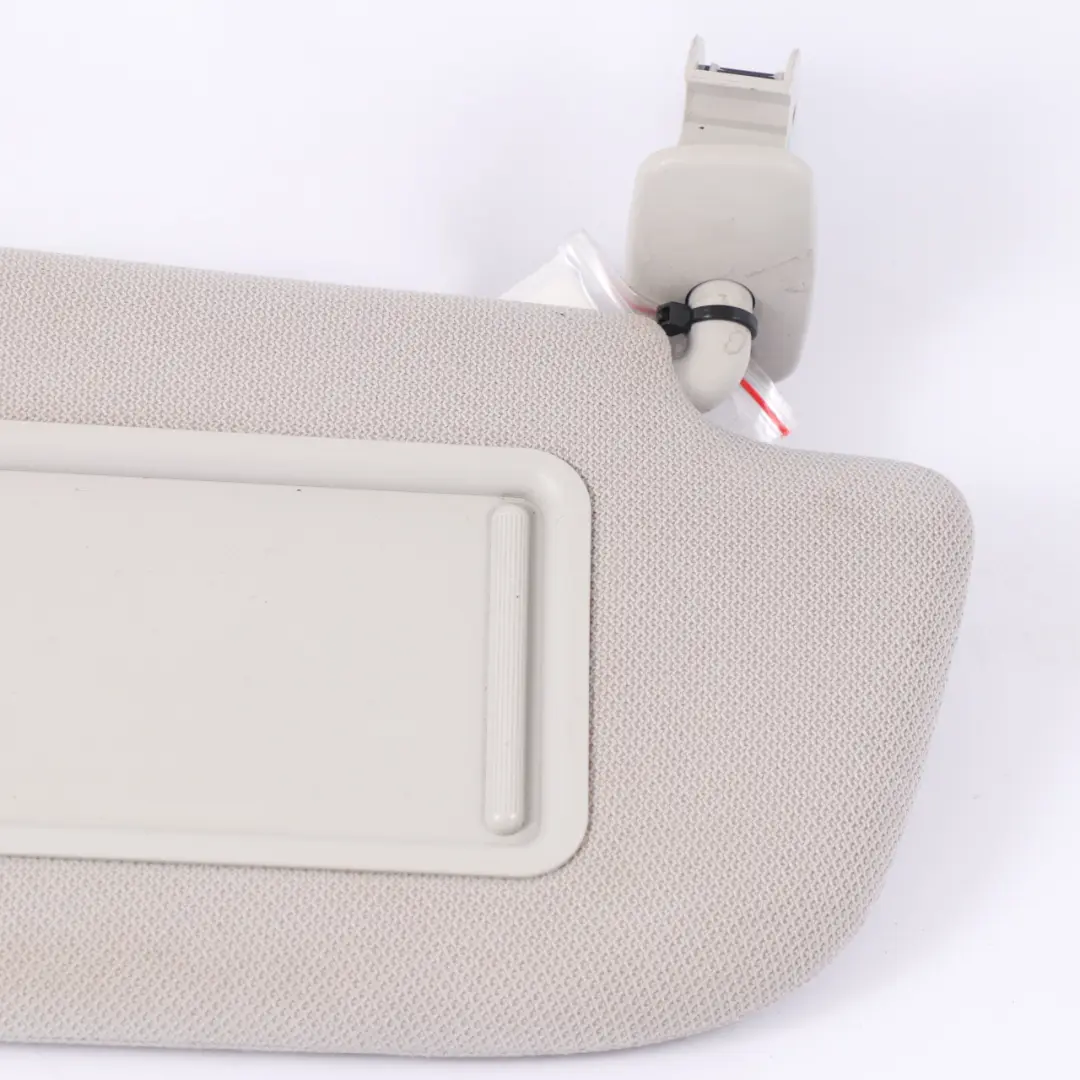 Osłona Przeciwsłoneczna Prawa Beżowa do Audi A6 C6 FL o numerze 4F0857552P Audi A6 C6 FL Osłona Przeciwsłoneczna Prawa Beżowa - SKU 4F0857552P - Numer Części 4F0857552P