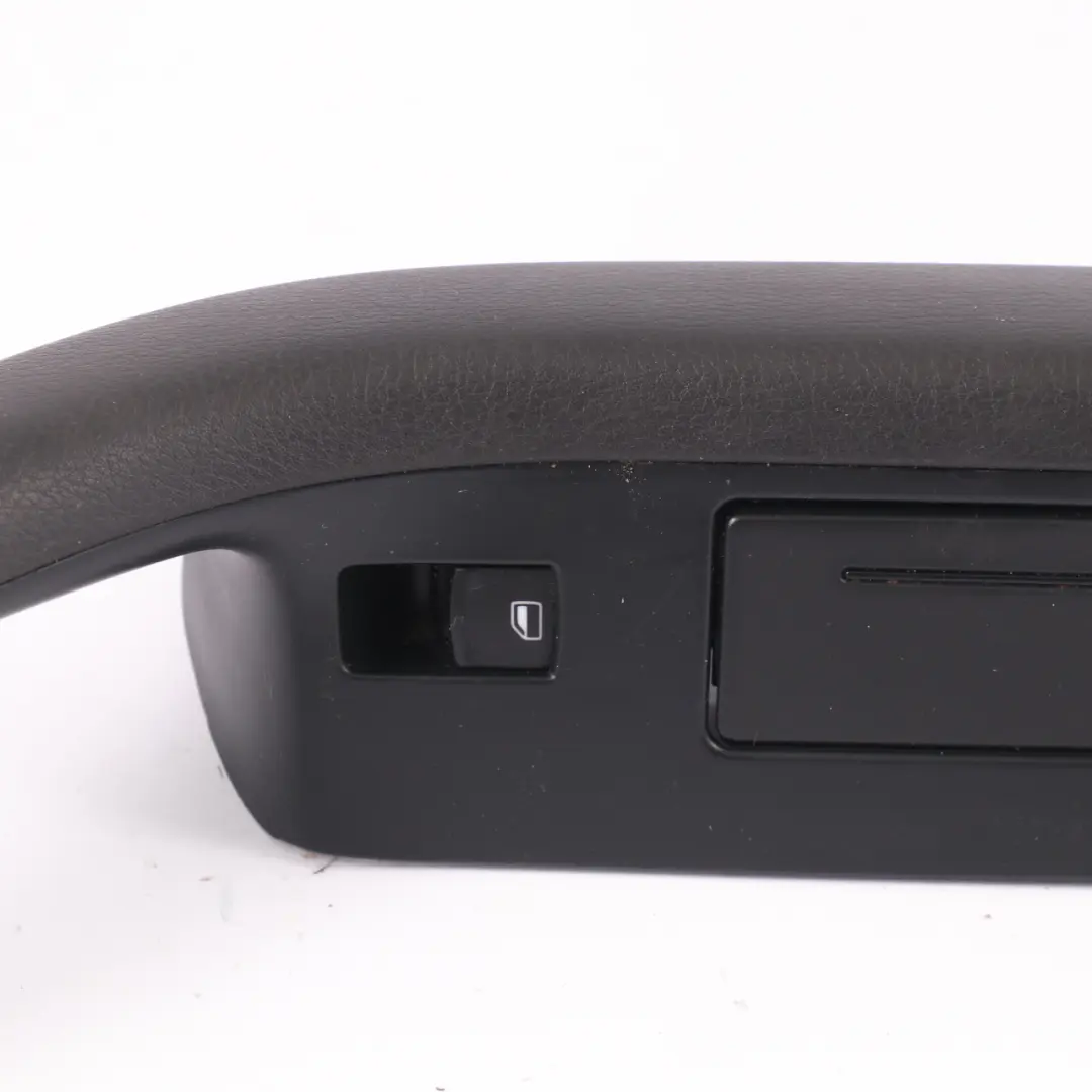 Audi A6 C6 FL Porte arrière gauche Poignée de tirage Cuir Noir - SKU 4F0867373A - Numéro de pièce 4F0867373A