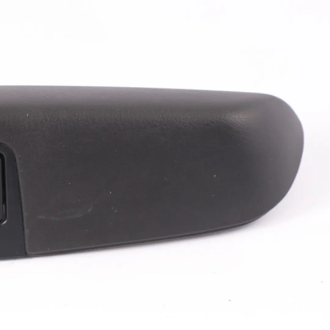 Audi A6 C6 FL Porte arrière gauche Poignée de tirage Cuir Noir - SKU 4F0867373A - Numéro de pièce 4F0867373A