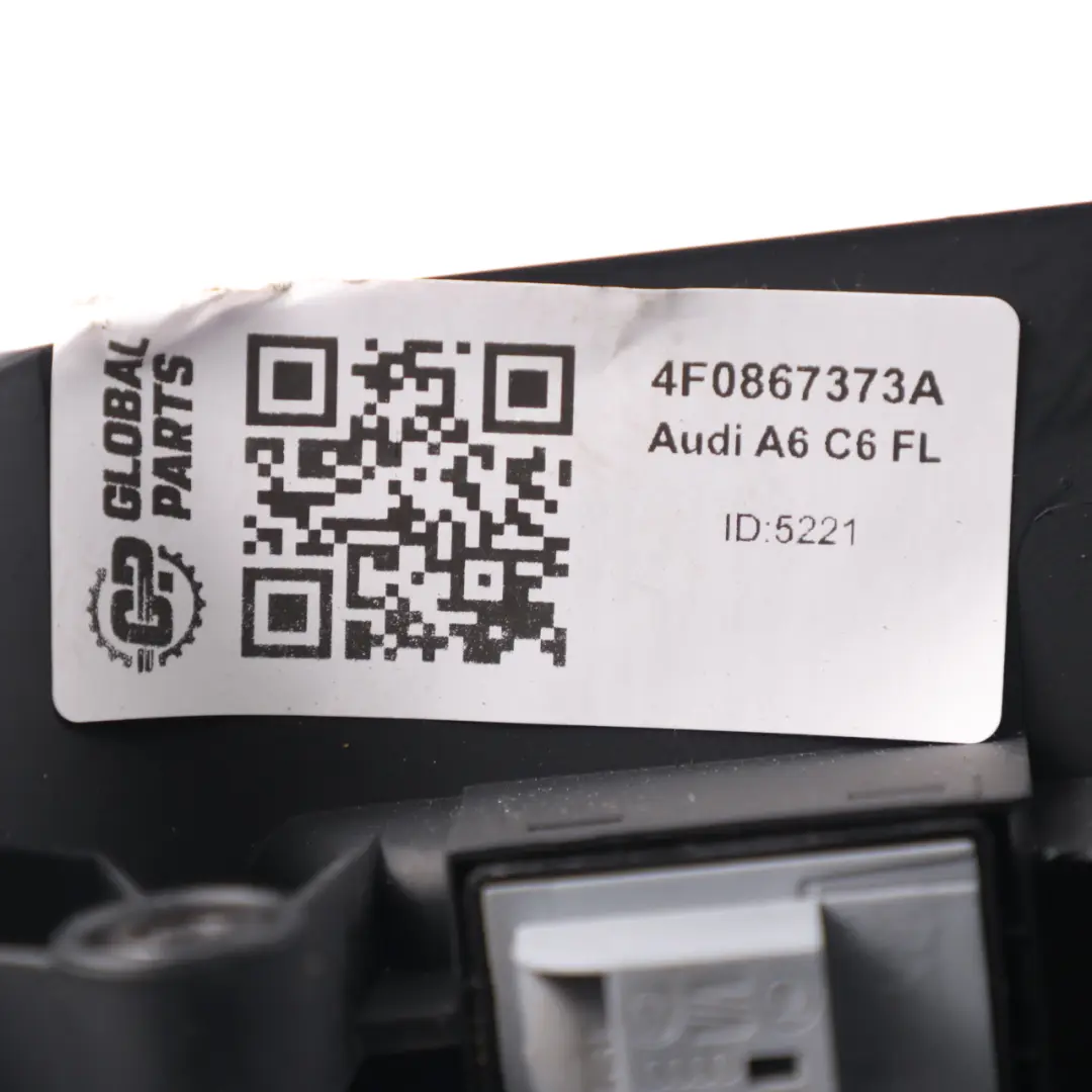 Puerta Trasera Izquierda Tirador Embellecedor Cuero para Audi A6 C6 FL con número de pieza 4F0867373A Audi A6 C6 FL Puerta Trasera Izquierda Tirador Embellecedor Cuero - SKU 4F0867373A - Número de pieza 4F0867373A