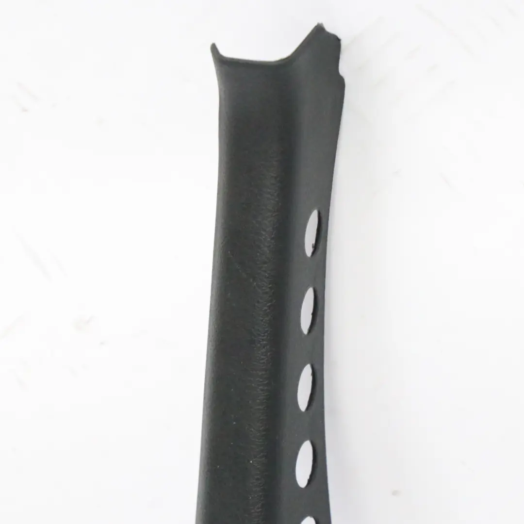 Audi A6 C6 Couvre pilier droit panneau intérieur Soul Black - SKU 4F0867768A - Numéro de pièce 4F0867768A
