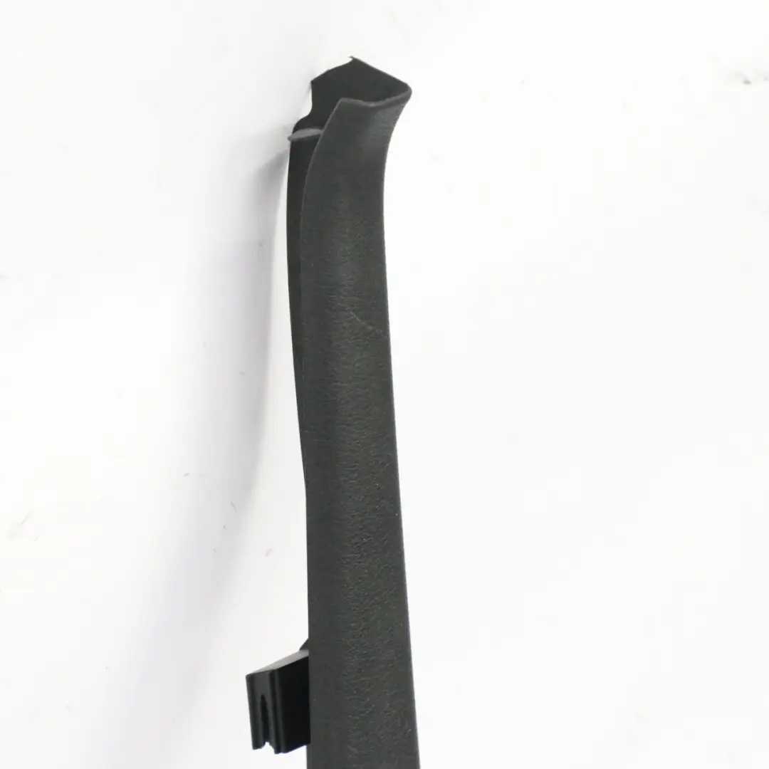 Audi A6 C6 Couvre pilier droit panneau intérieur Soul Black - SKU 4F0867768A - Numéro de pièce 4F0867768A