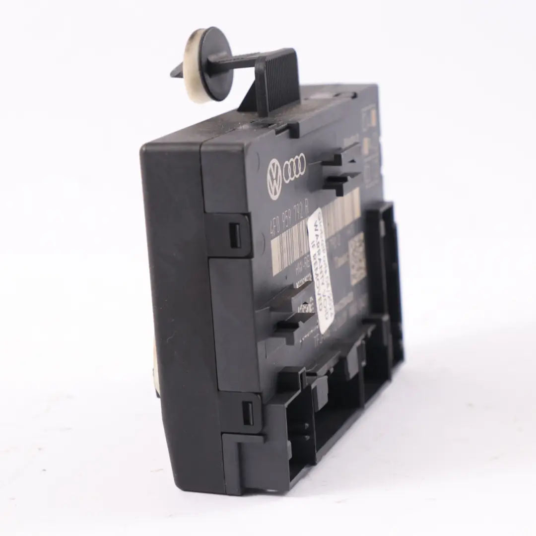 Moduł Sterownik Drzwi Przód Lewo do Audi A6 C6 o numerze 4F0959792T Audi A6 C6 Moduł Sterownik Drzwi Przód Lewo - SKU 4F0959792T - Numer Części 4F0959792T