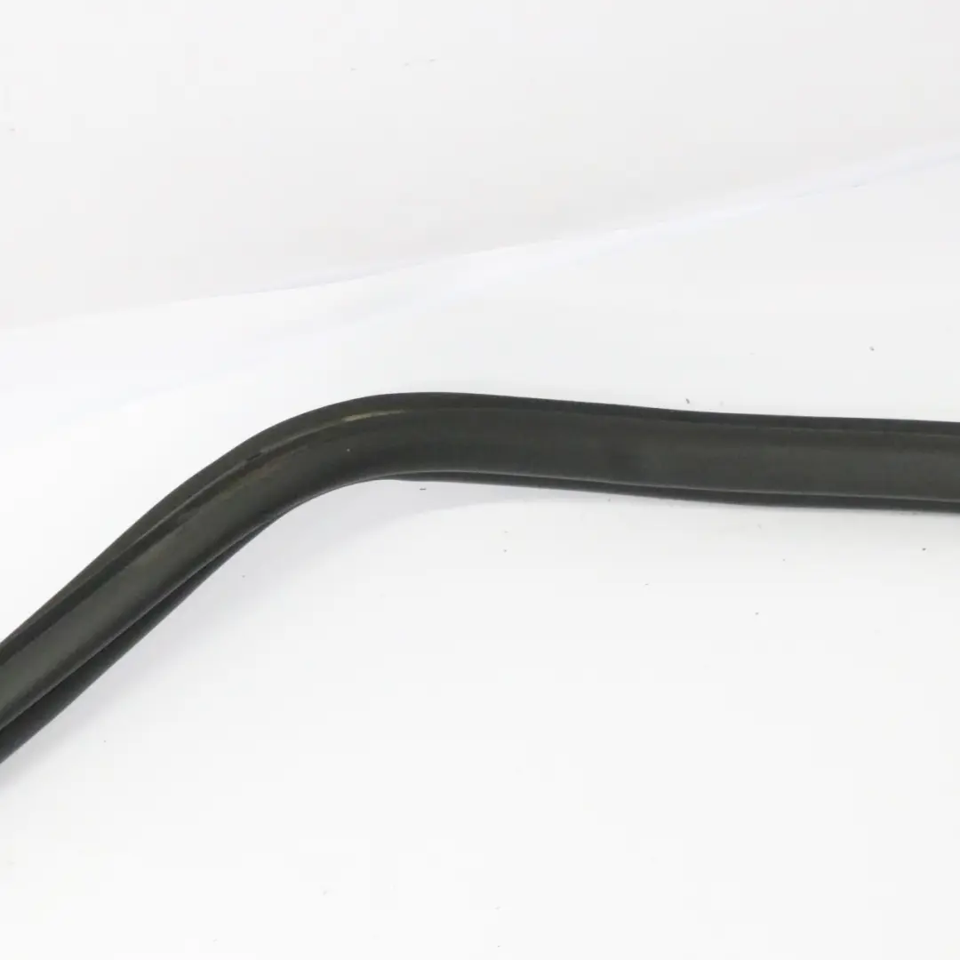 Bagagliaio posteriore Sigillatura Guarnizione gomma per Audi A6 C6 con numero di parte 4F9827705 Audi A6 C6 Bagagliaio posteriore Sigillatura Guarnizione gomma - SKU 4F9827705 - Numero di parte 4F9827705