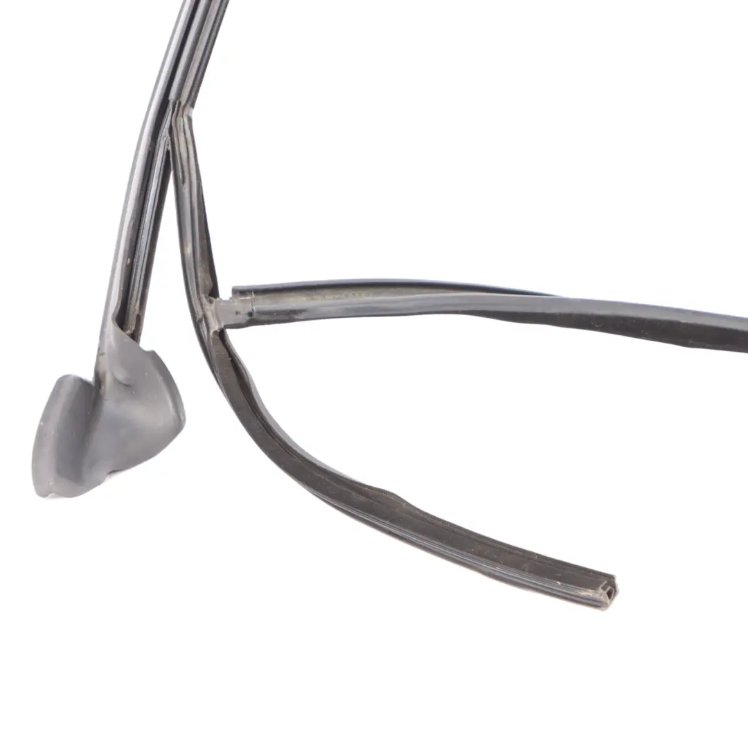 Audi A6 C6 Rear Left N/S Rubber Seal Gasket Window Frame Guide Rail 4F9839439M - SKU 4F9839439R - Part number 4F9839439R