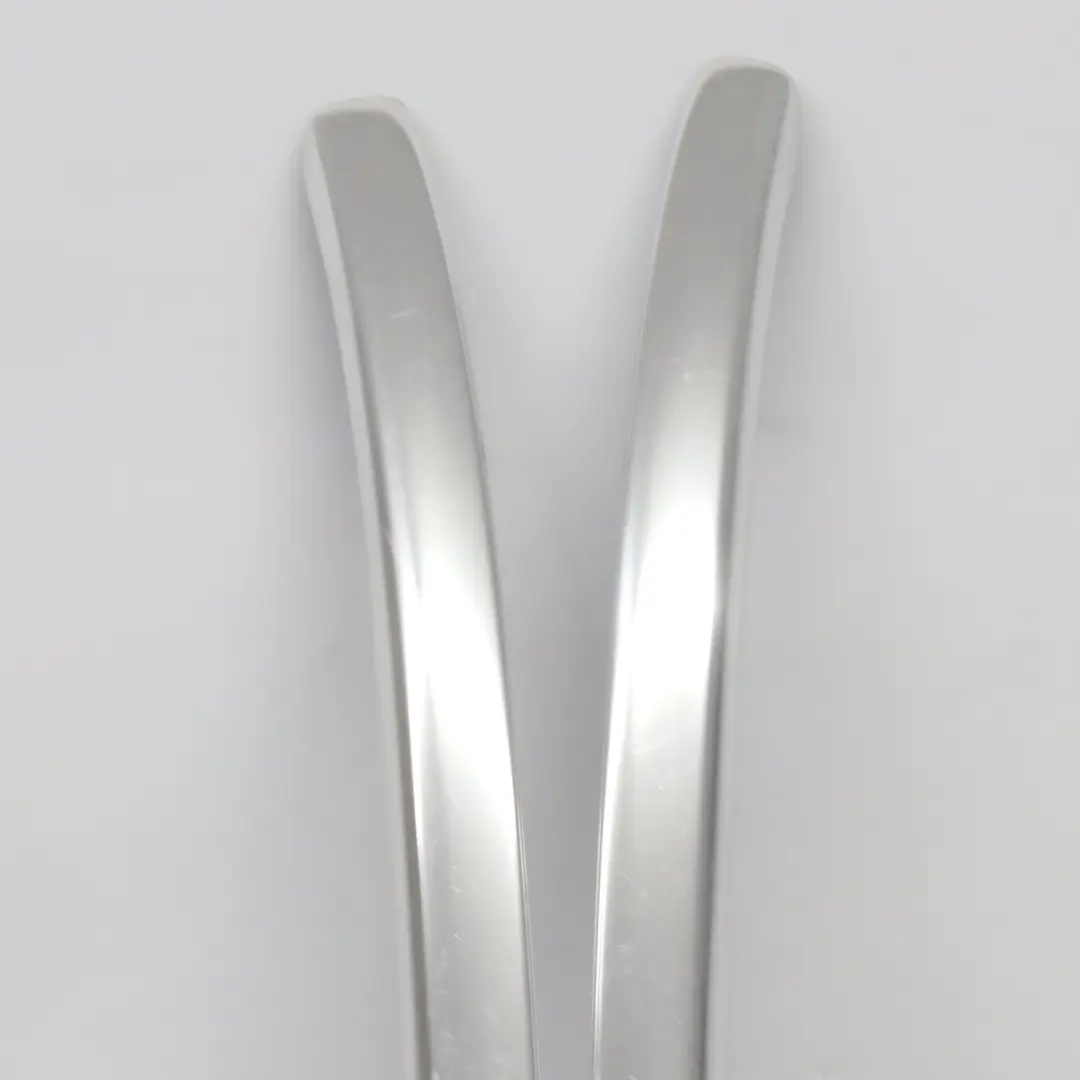 Techo Railing Izquierda Derecha Juego de barras Cromo para Audi A6 C6 con número de pieza 4F9860021N Audi A6 C6 Techo Railing Izquierda Derecha Juego de barras Cromo - SKU 4F9860021N - Número de pieza 4F9860021N