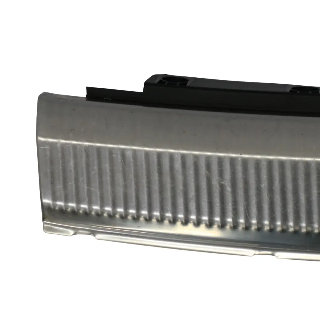 Bain de Coffre Bordure de seuil Bande Chromée pour Audi A6 C6 Avant à propos du numéro de pièce 4F9864483B Audi A6 C6 Avant Bain de Coffre Bordure de seuil Bande Chromée - SKU 4F9864483B - Numéro de pièce 4F9864483B