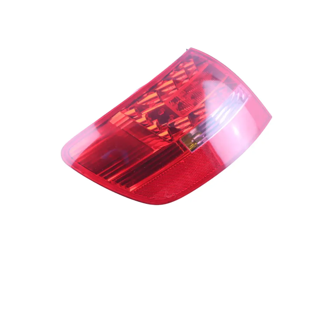 Light Lamp Tailgate Left N/S Outer LED to Audi A6 C6 Avant Rear with Part number 4F9945095H Audi A6 C6 Avant Rear Light Lamp Tailgate Left N/S Outer LED - SKU 4F9945095H - Part number 4F9945095H