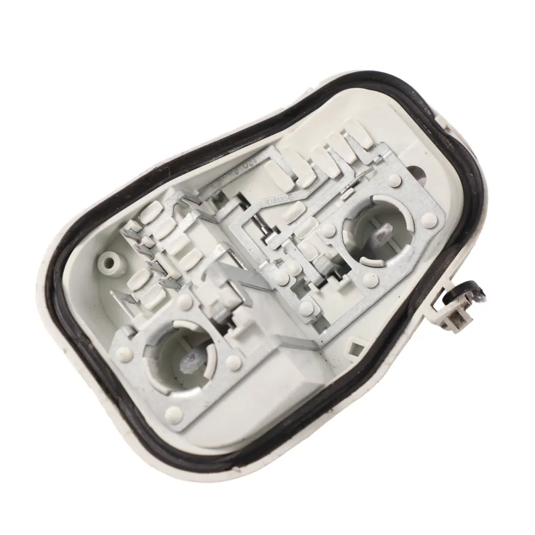 Audi A6 C6 Rücklicht äußere Lampe Links Birnenhalter Halterung - SKU 4F9945221C - Teilenummer 4F9945221C