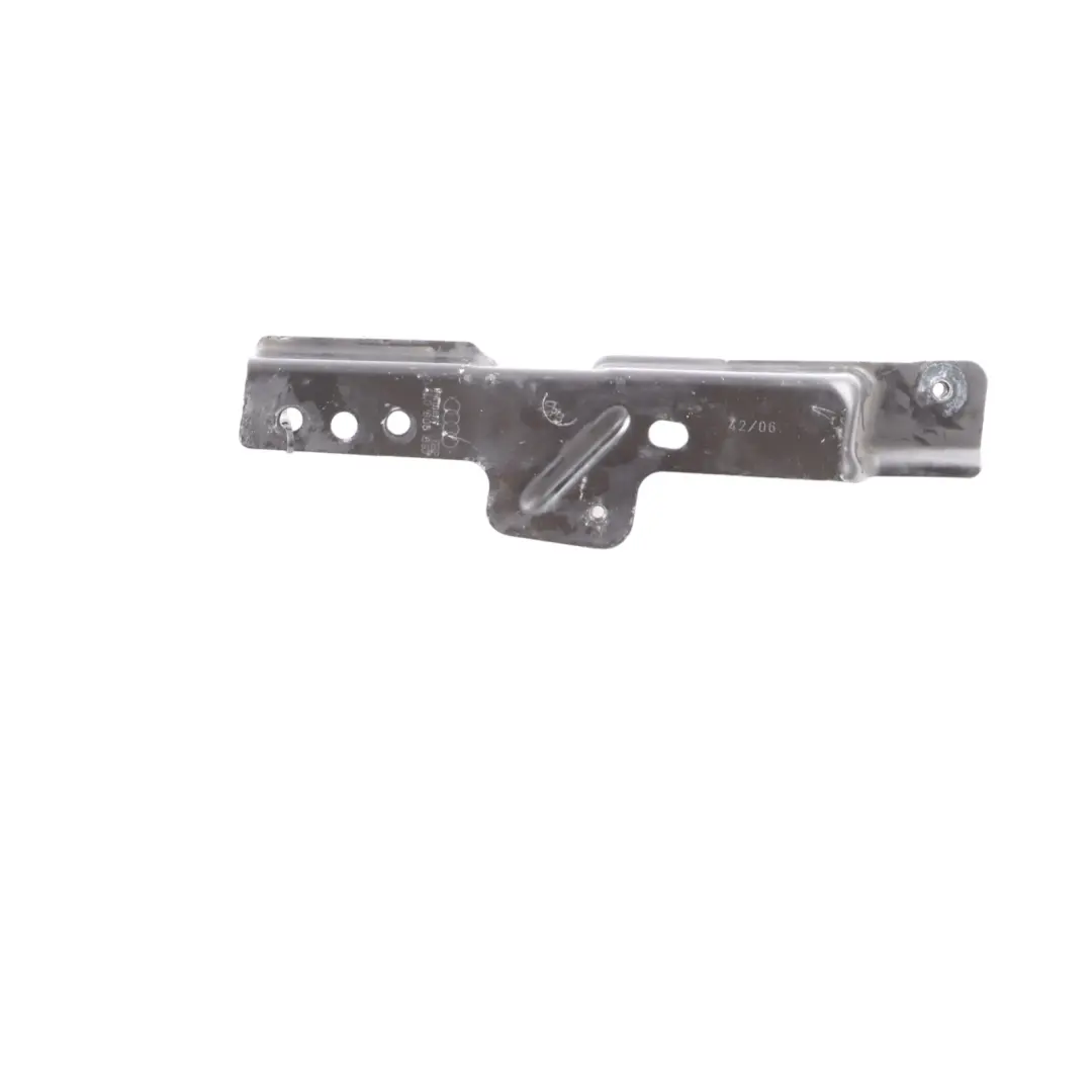 Audi Q7 4L Bracket Mount Holder Fender Support Front Left N/S - SKU 4L0805697 - Part number 4L0805697