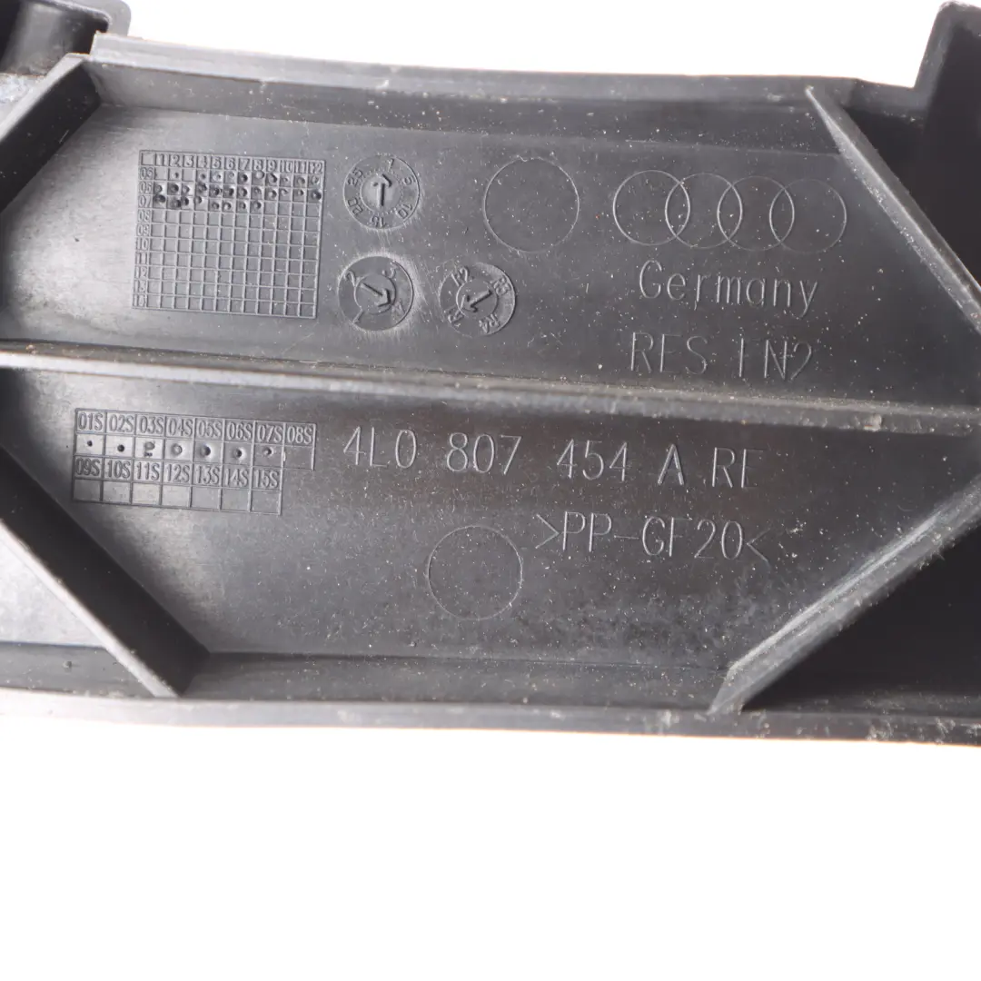 Bumper Guide Rail Right O/S Mount Bracket Carrier to Audi Q7 4L Rear with Part number 4L0807454A Audi Q7 4L Rear Bumper Guide Rail Right O/S Mount Bracket Carrier - SKU 4L0807454A - Part number 4L0807454A