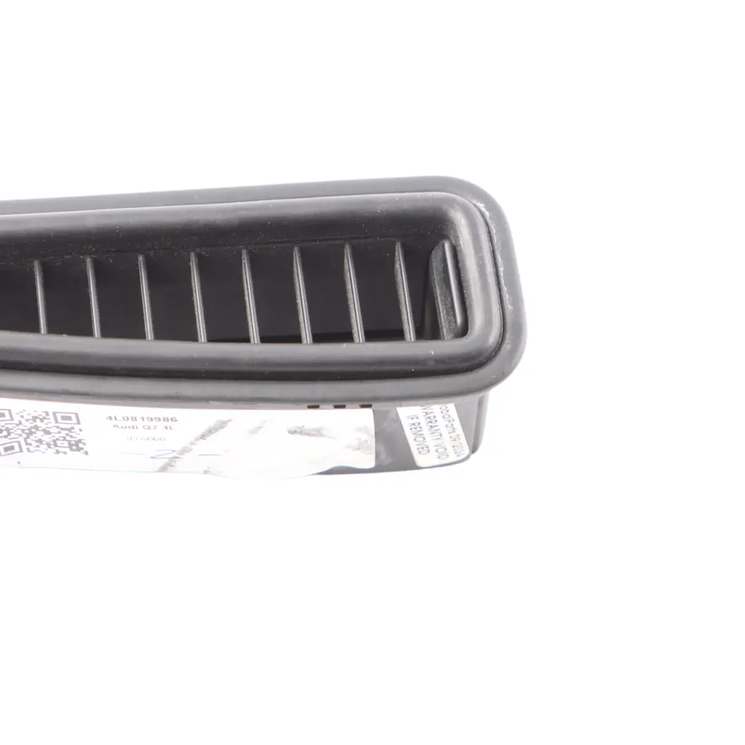 Griglia Ventilazione Porta Anteriore Destra Trim Soul Black per Audi Q7 4L con numero di parte 4L0819986 Audi Q7 4L Griglia Ventilazione Porta Anteriore Destra Trim Soul Black - SKU 4L0819986 - Numero di parte 4L0819986